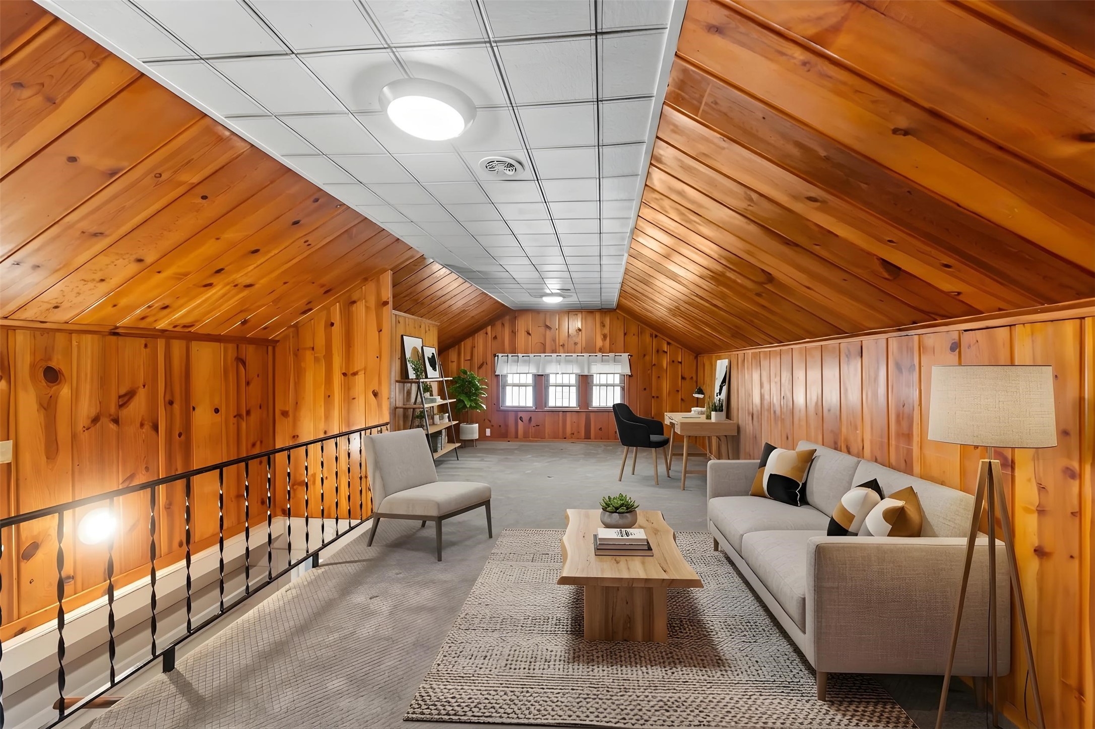105 W Rippey Avenue
