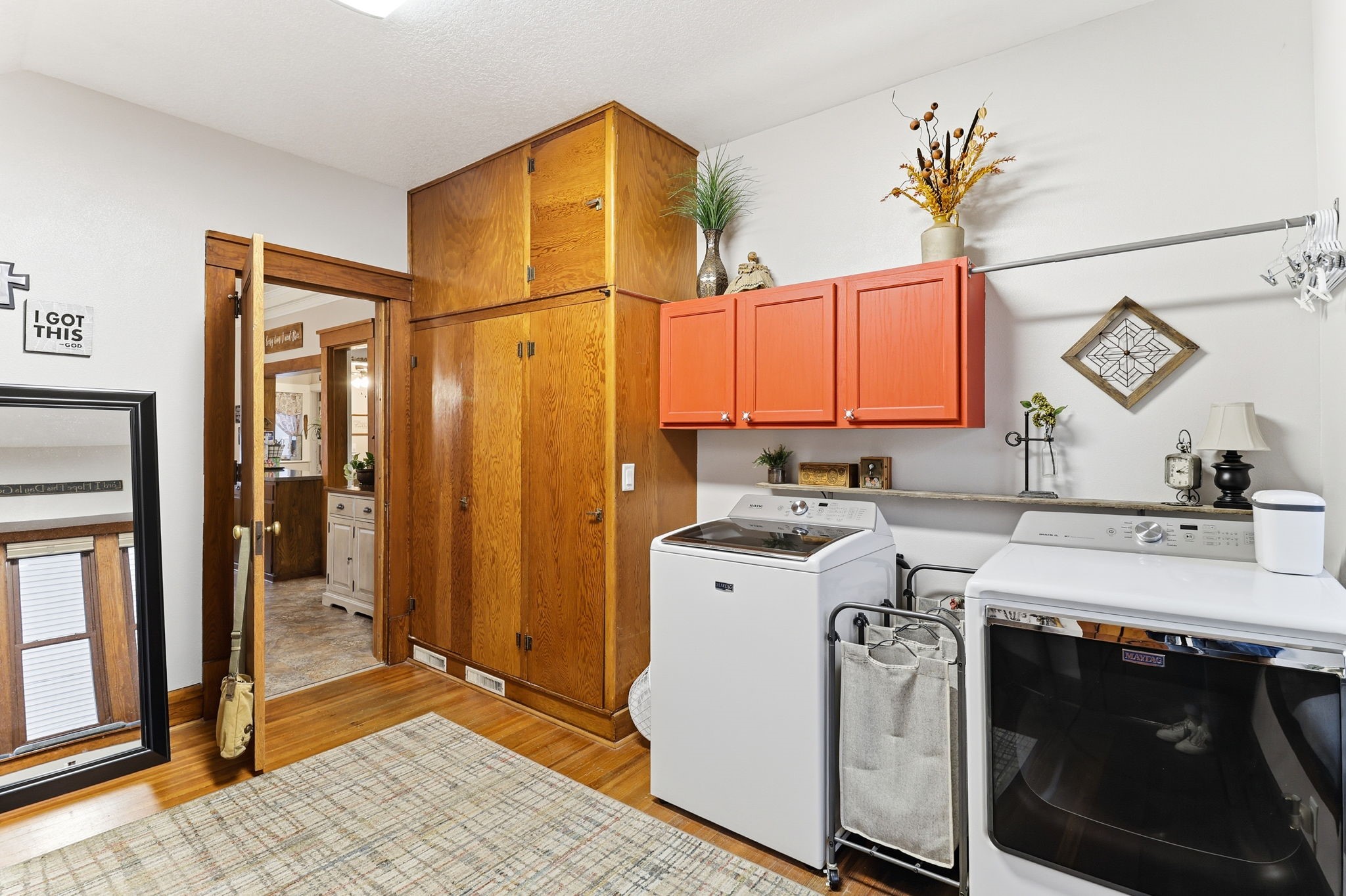105 W Rippey Avenue