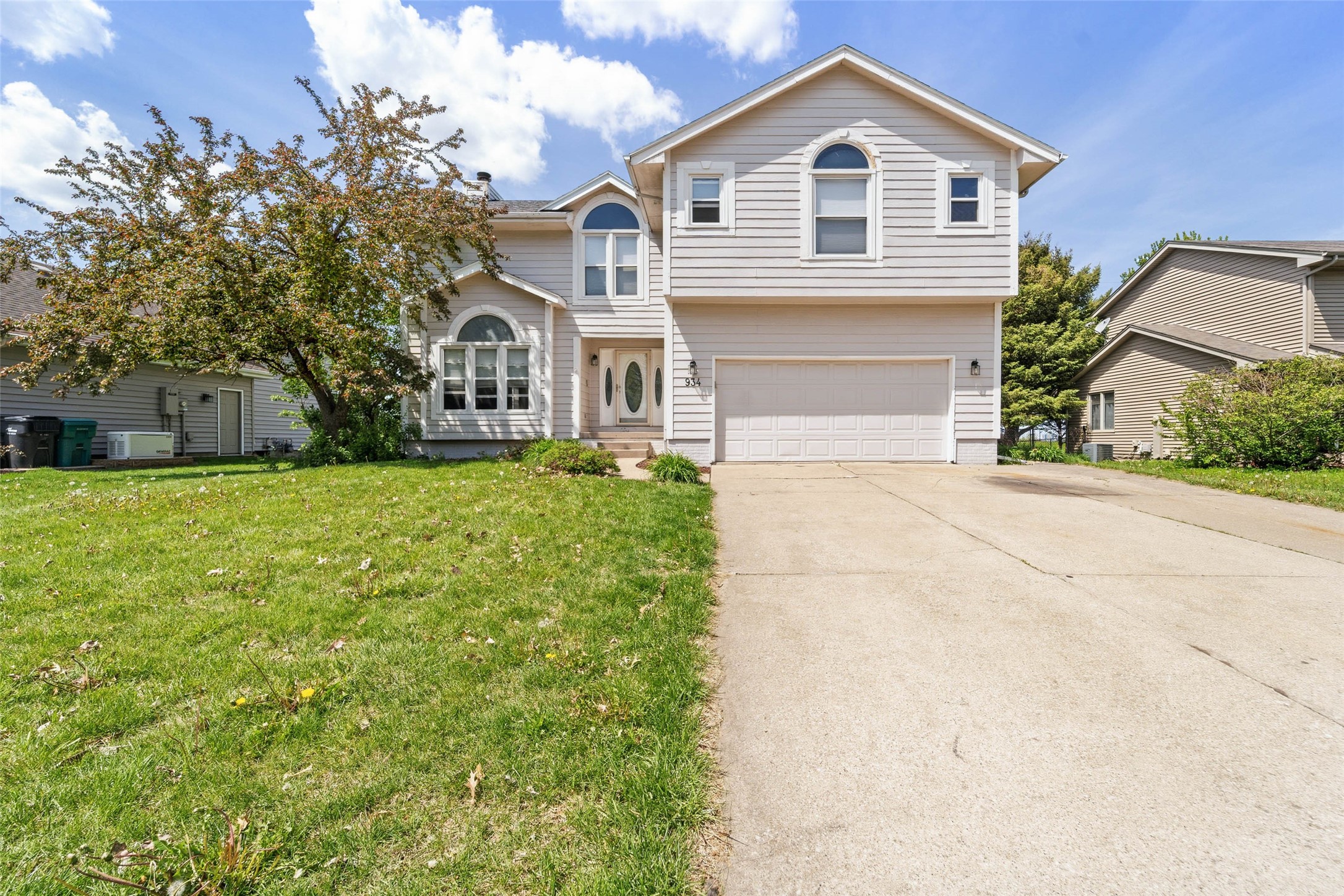934 NW Maple Street