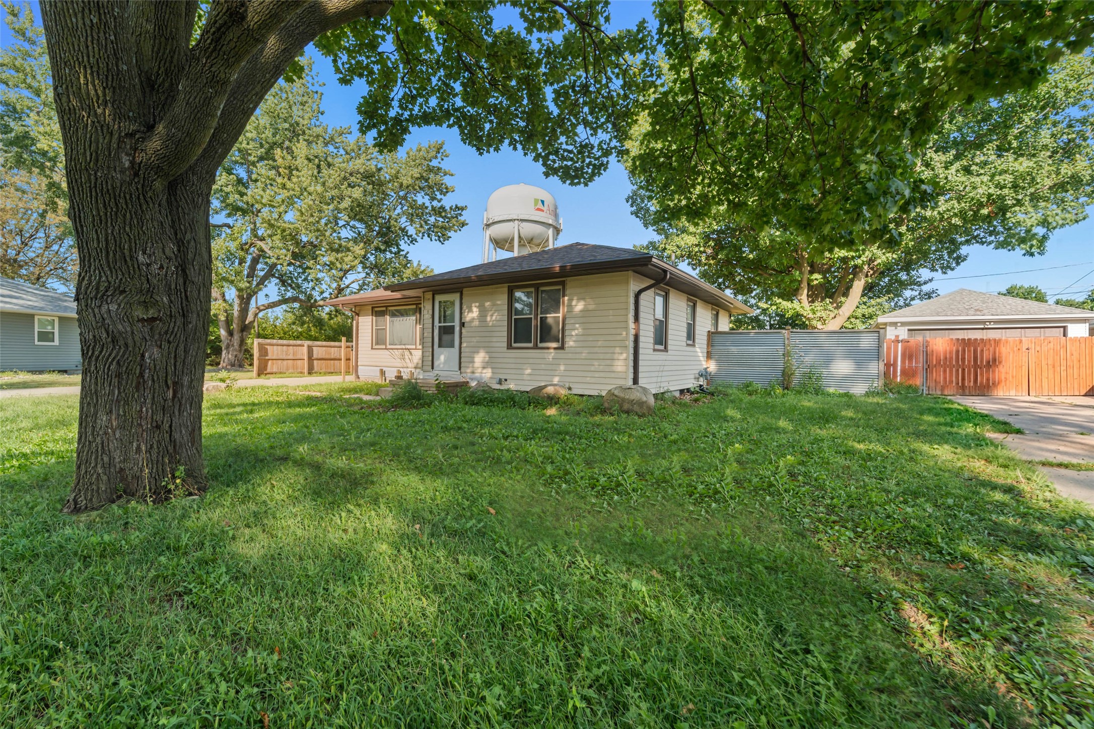 113 NW Scott Street