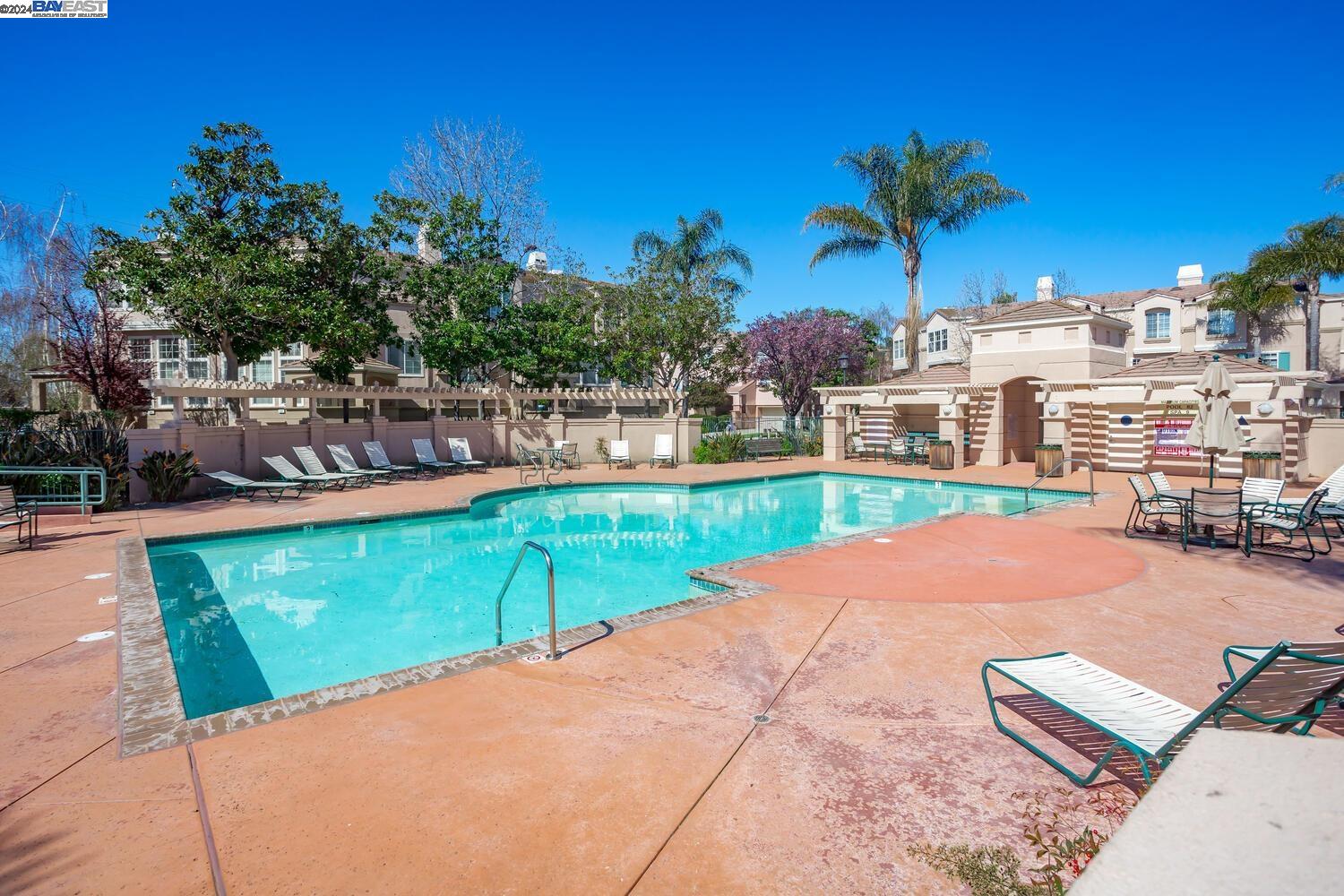 1490 Los Buellis Way