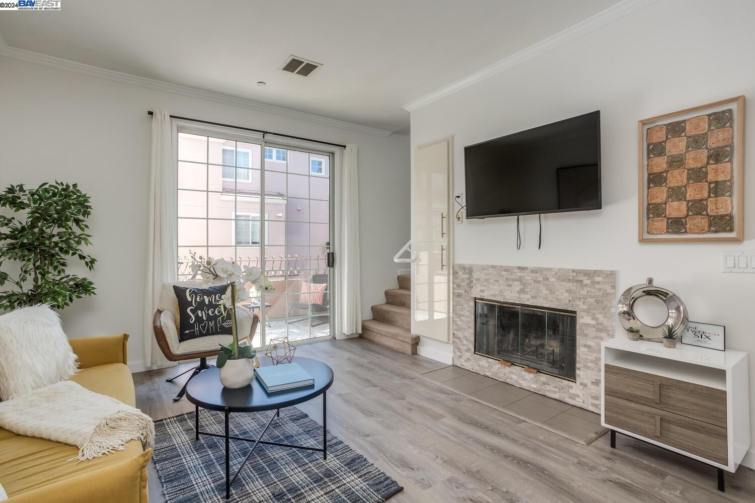 1490 Los Buellis Way