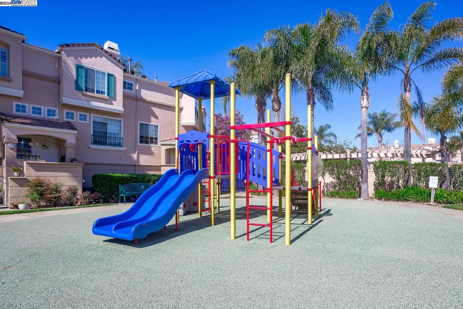 1490 Los Buellis Way