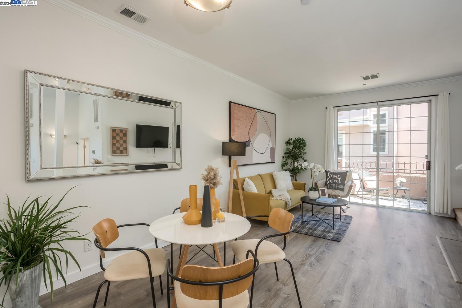 1490 Los Buellis Way