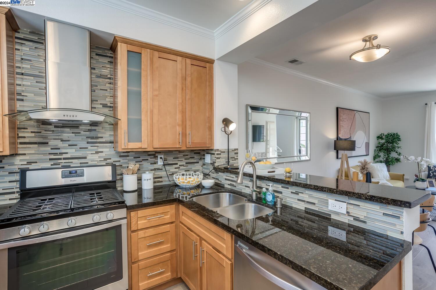 1490 Los Buellis Way