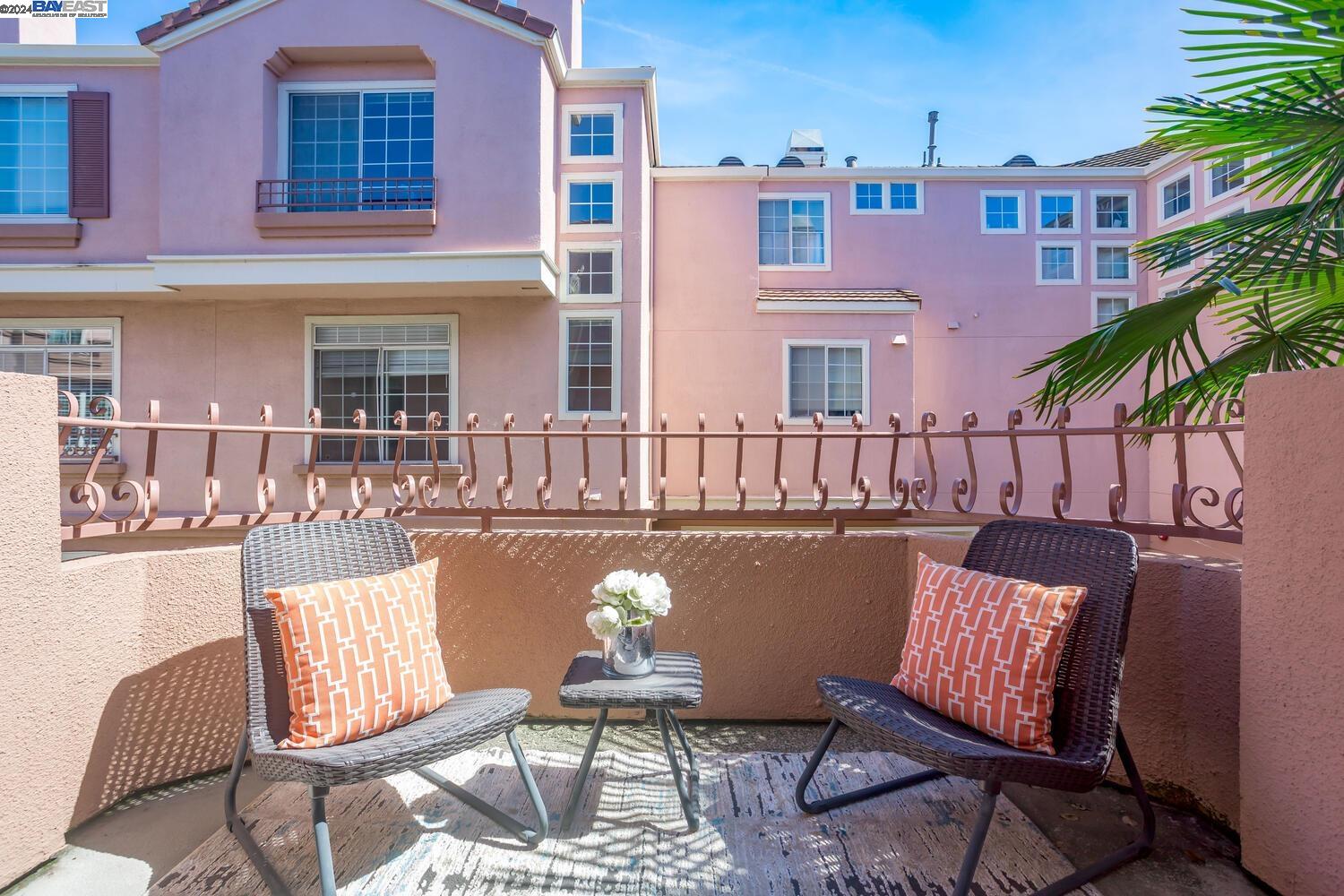 1490 Los Buellis Way