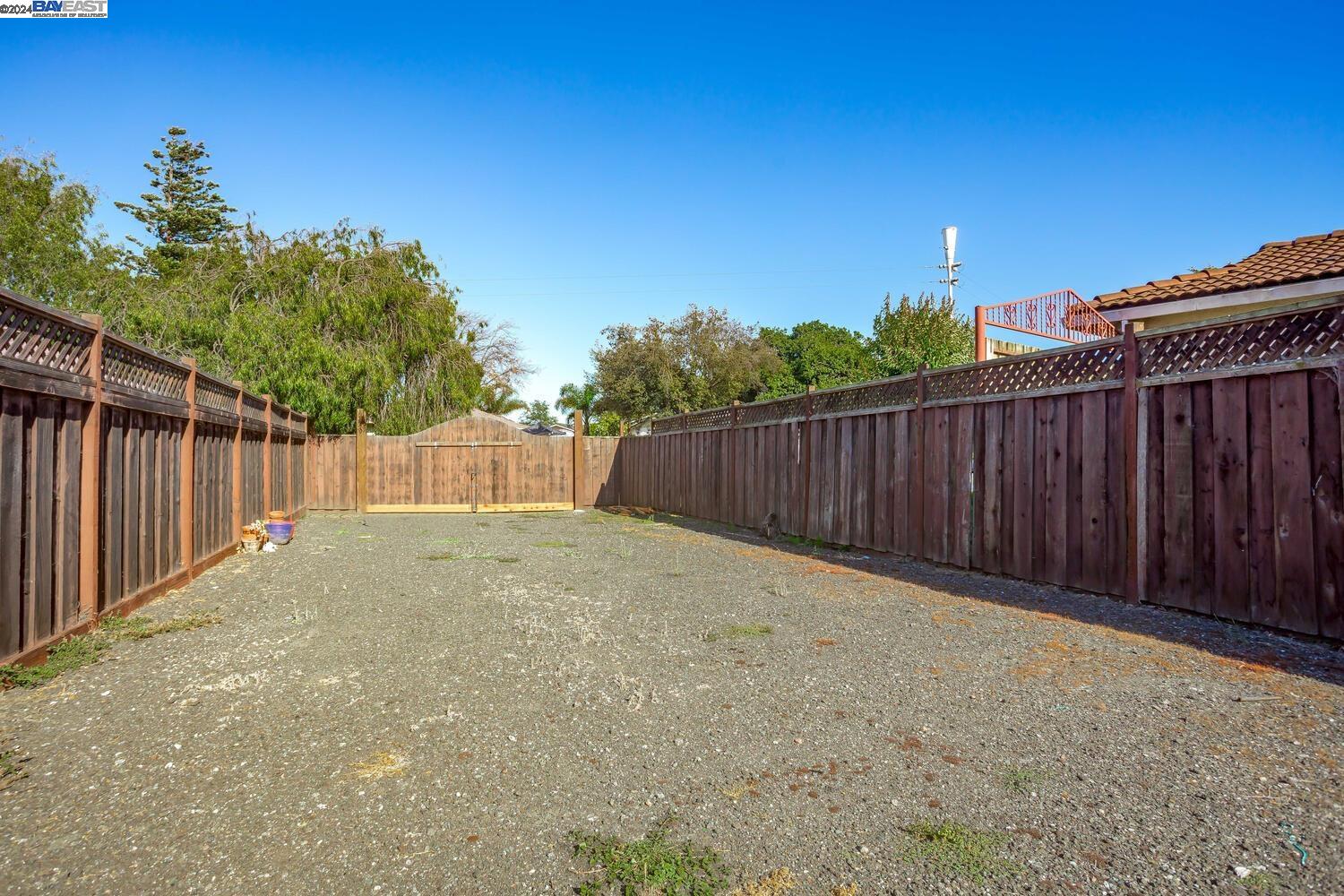 7379 Birkdale Dr