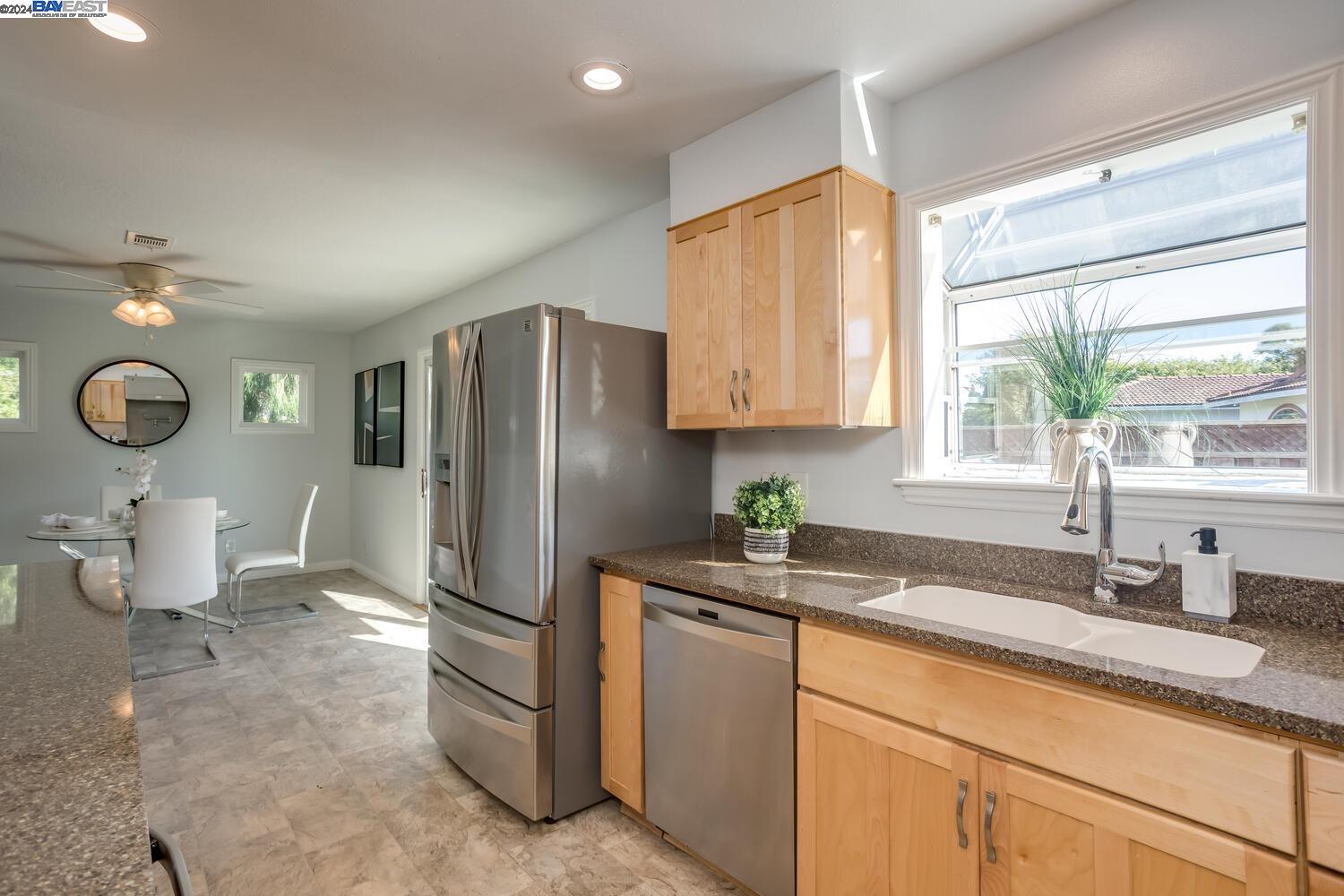 7379 Birkdale Dr