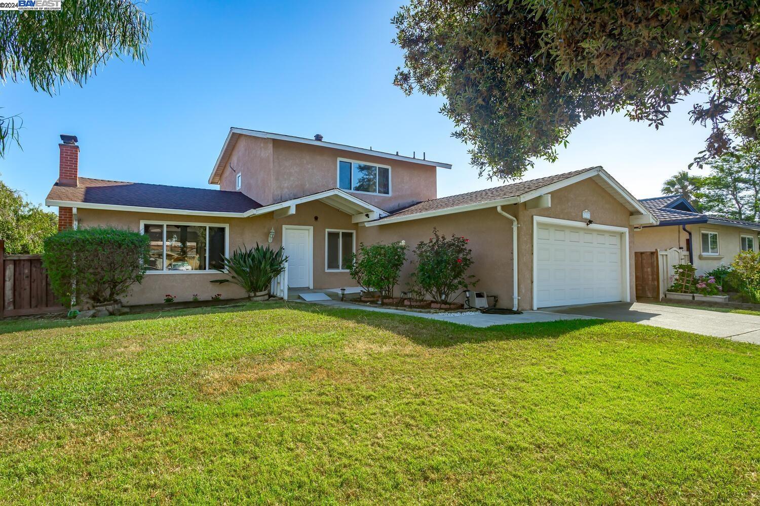 7379 Birkdale Dr