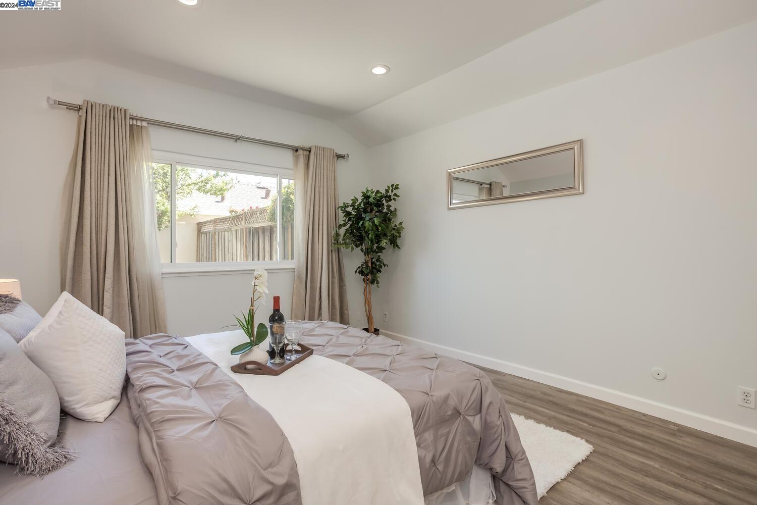 5100 Ipswich Ct