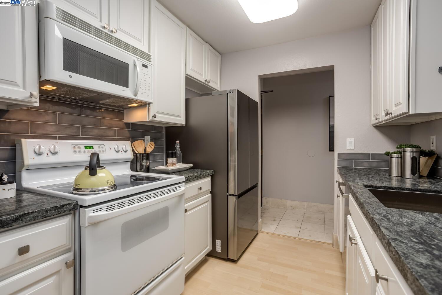 39887 Cedar Blvd # 253