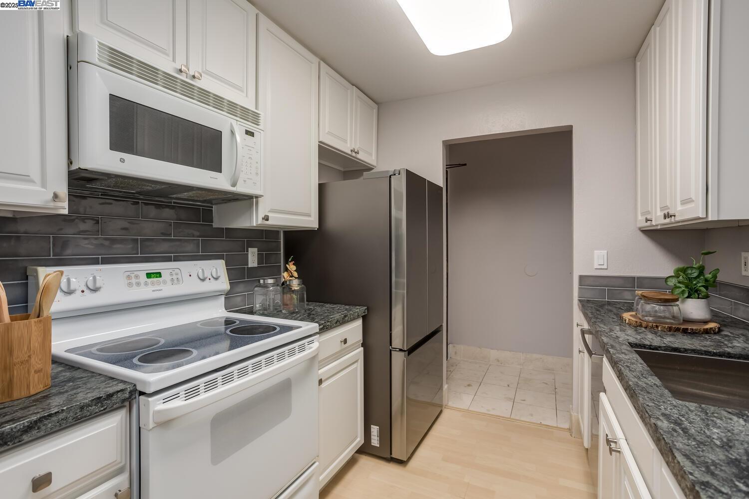 39887 Cedar Blvd # 253