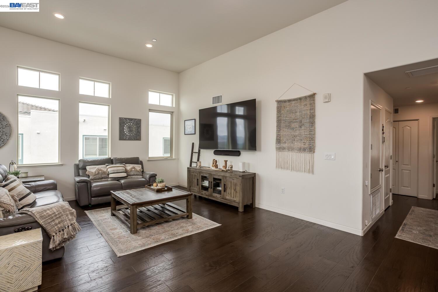 3077 Valley Of Hearts Del Pl # 6