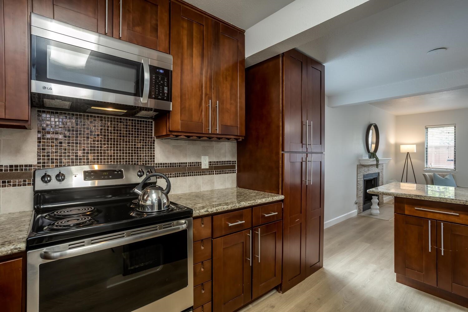 6001 Joaquin Murieta Ave # F