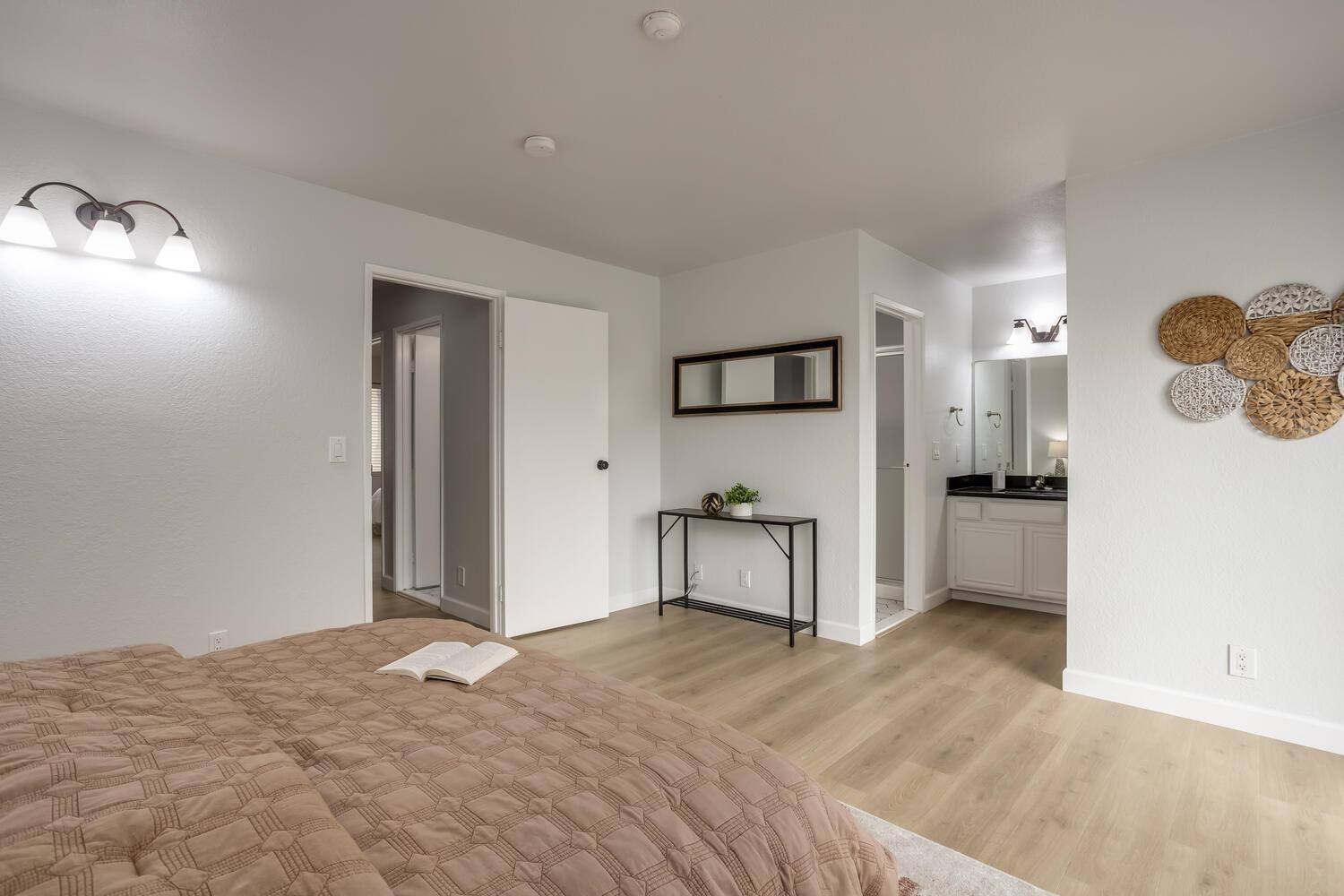 6001 Joaquin Murieta Ave # F