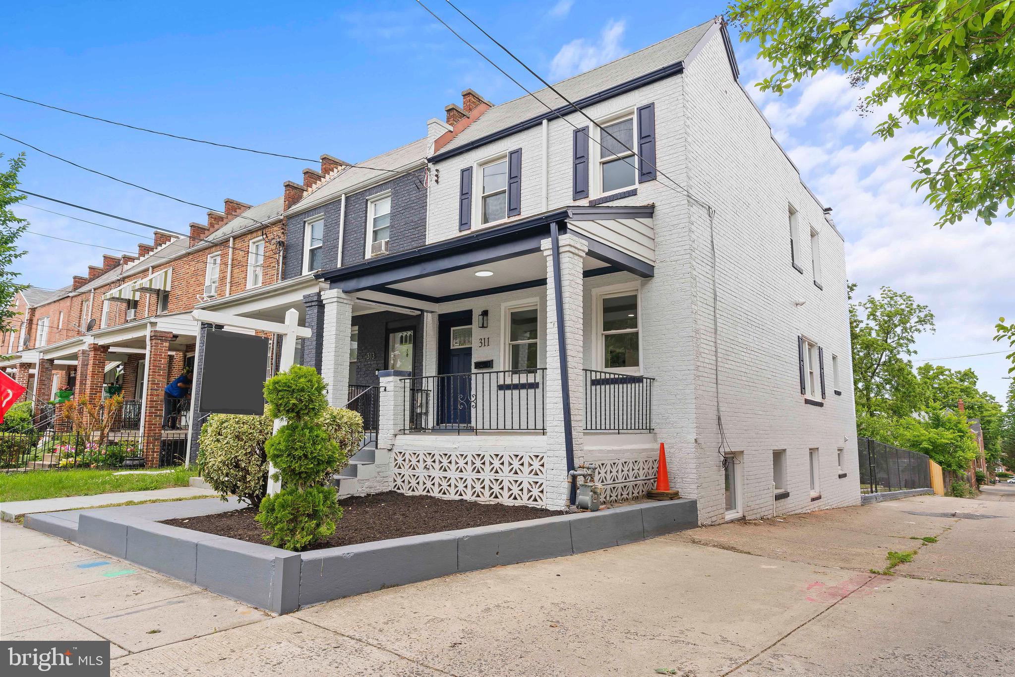 311 Farragut Street NW
