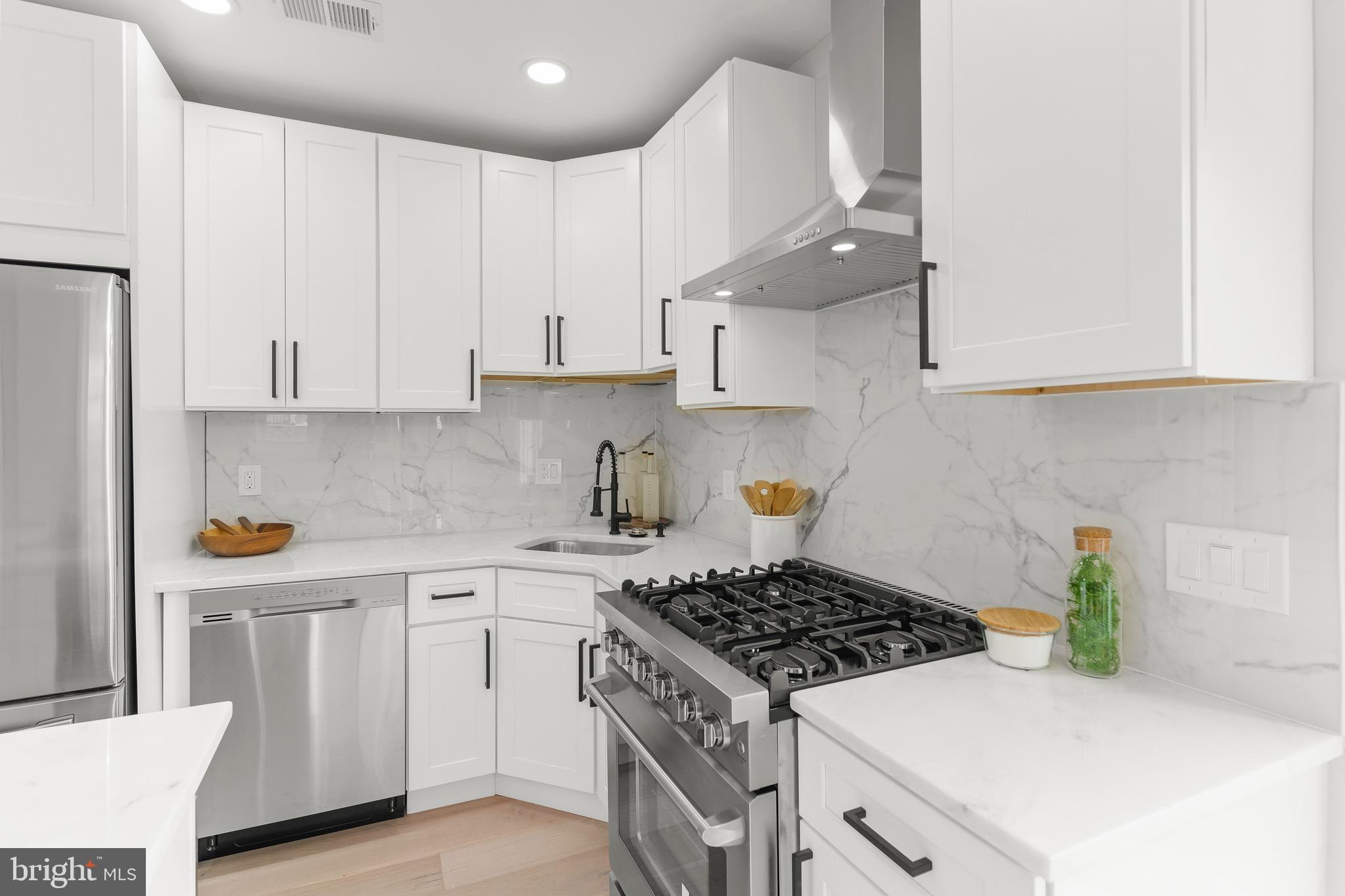 311 Farragut Street NW