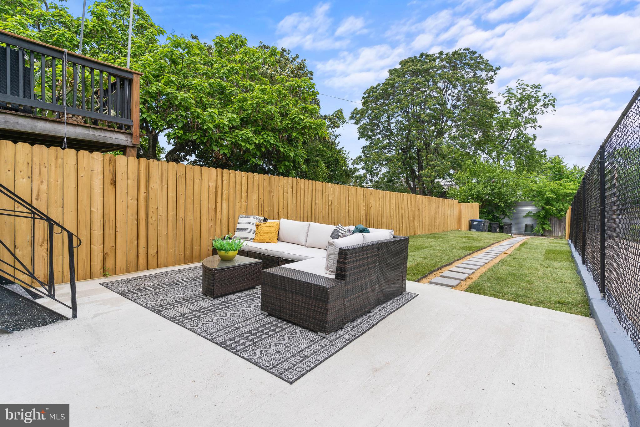 311 Farragut Street NW