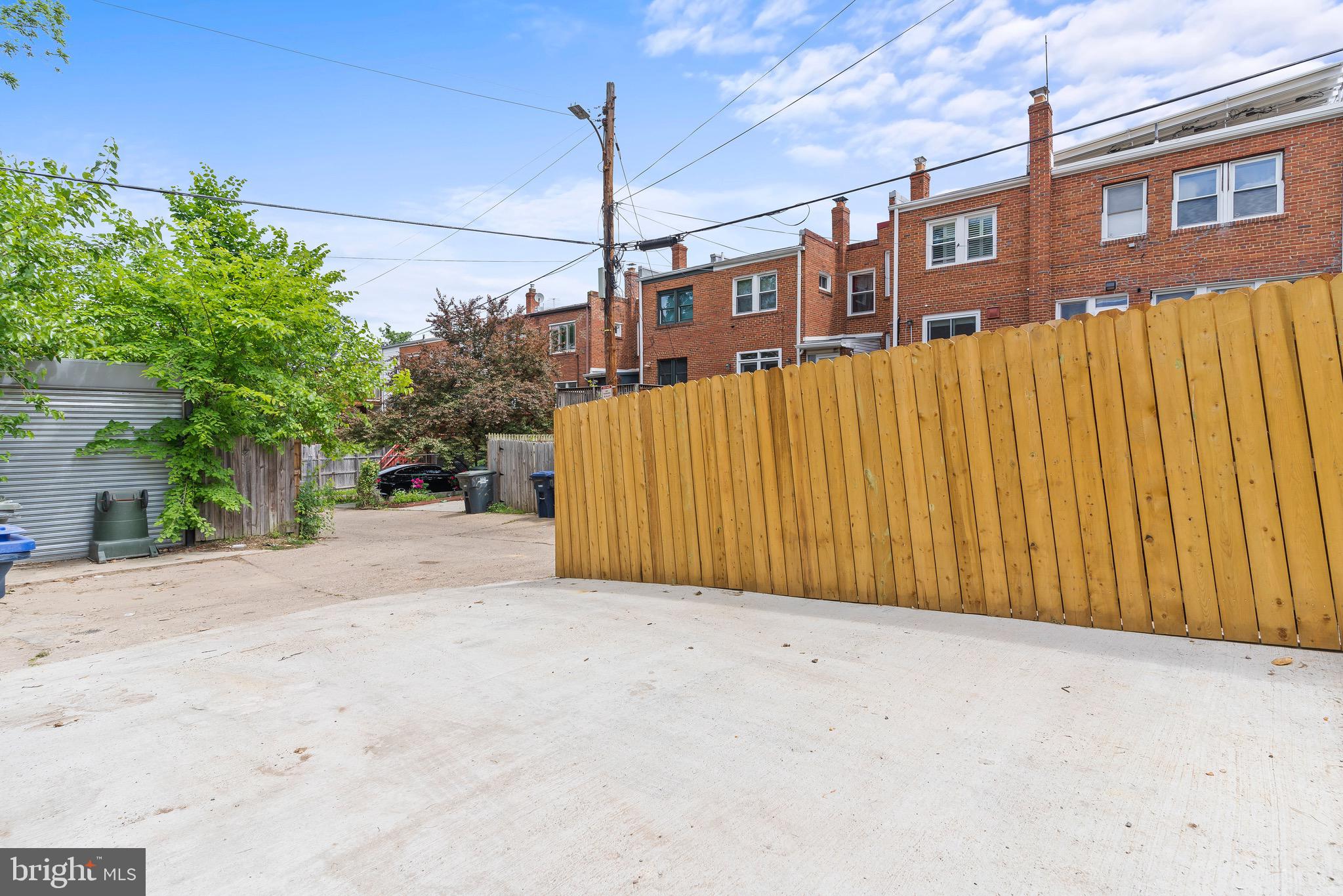 311 Farragut Street NW