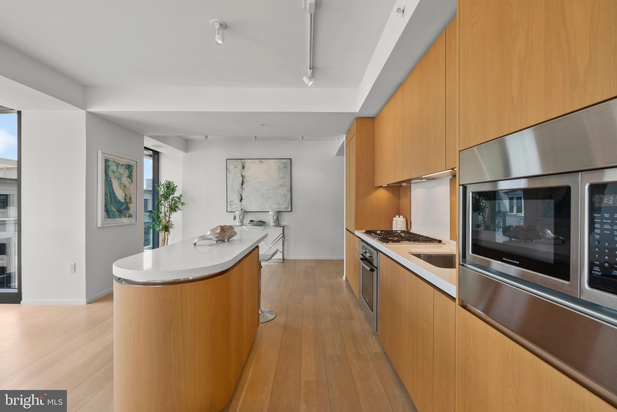 920 I Street NW Unit: 1009