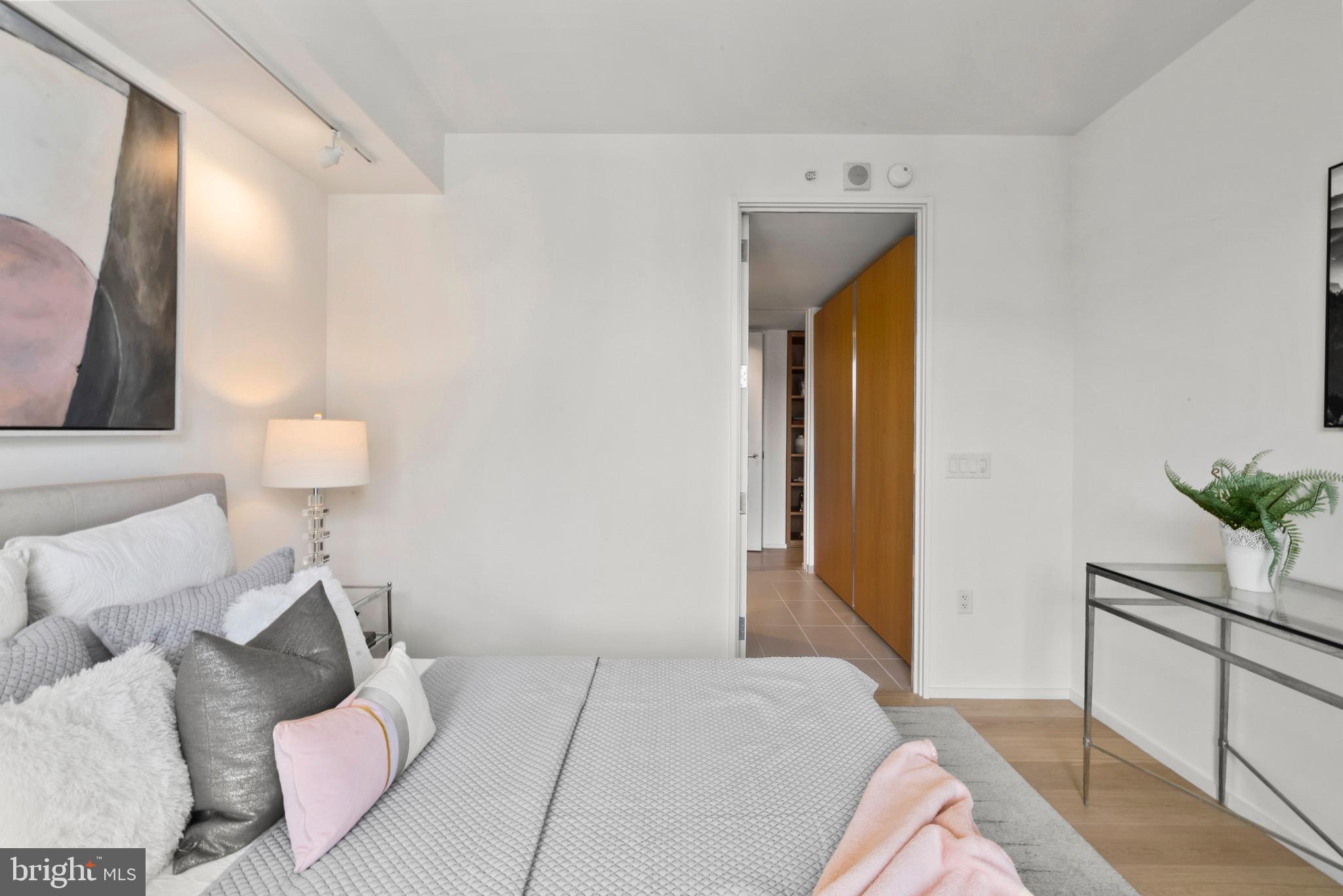 920 I Street NW Unit: 1009