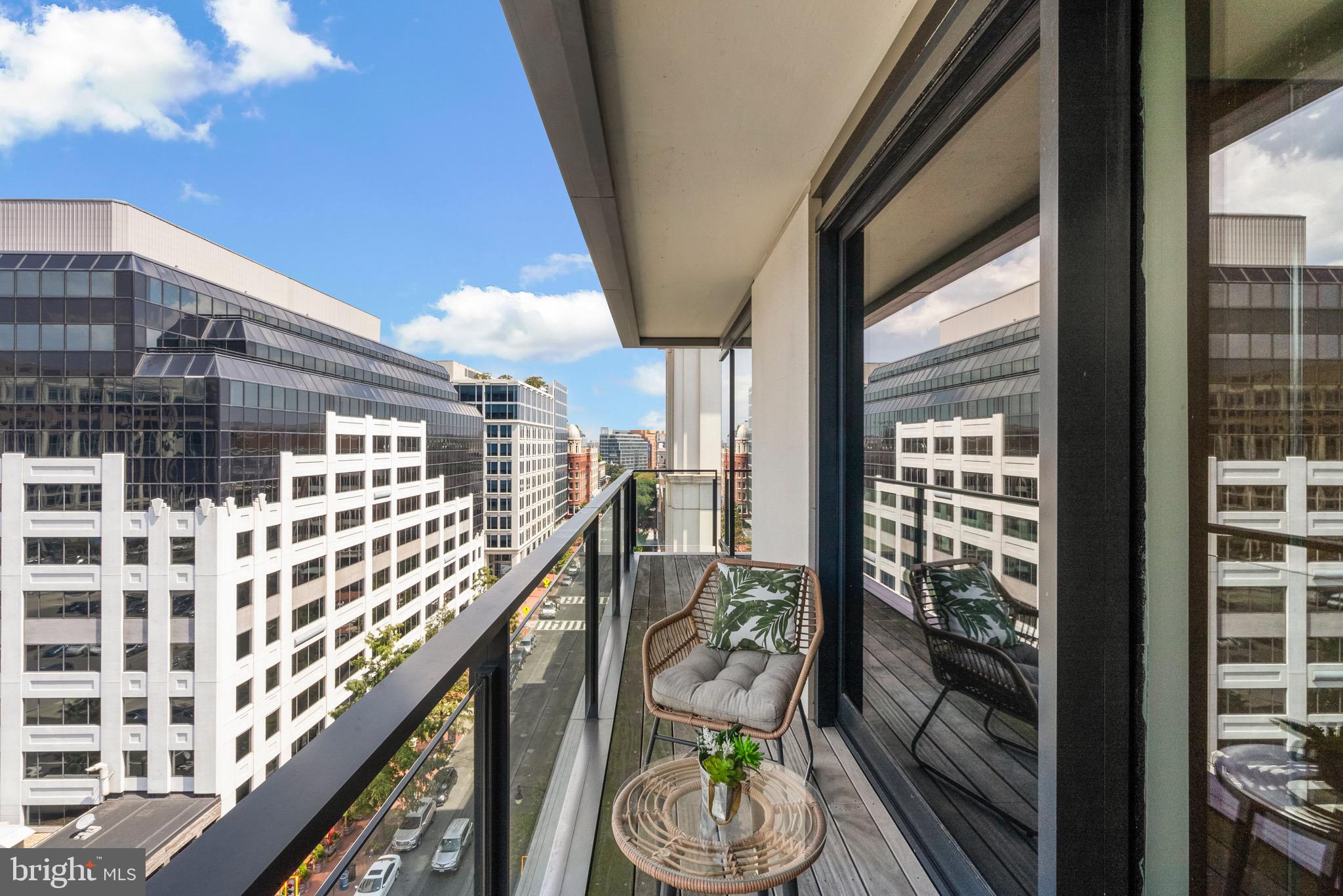 920 I Street NW Unit: 1009