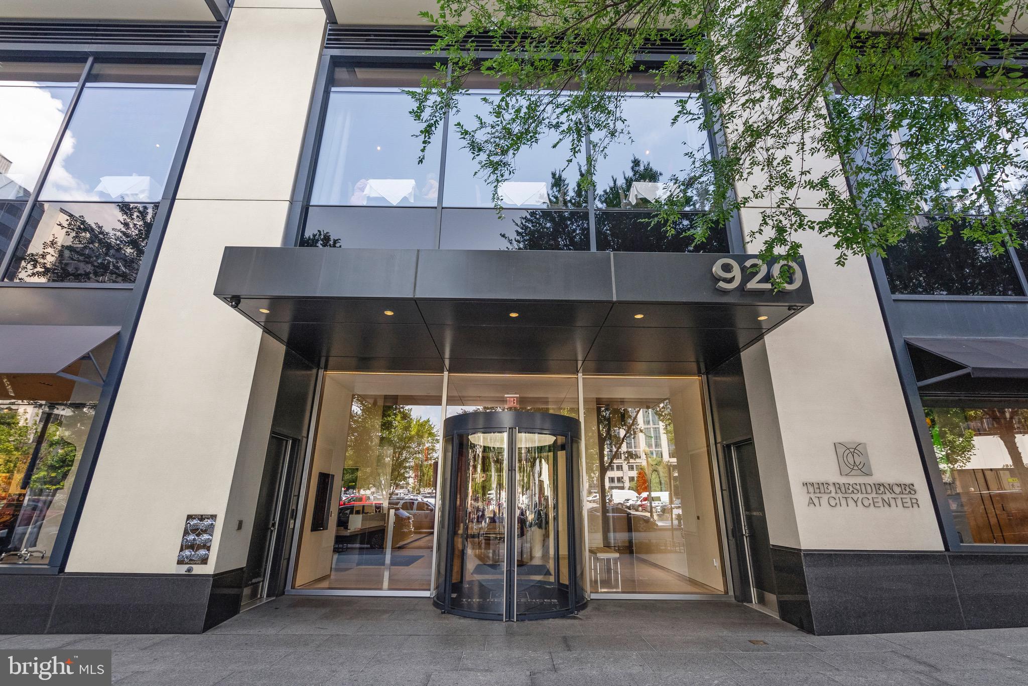 920 I Street NW Unit: 1009