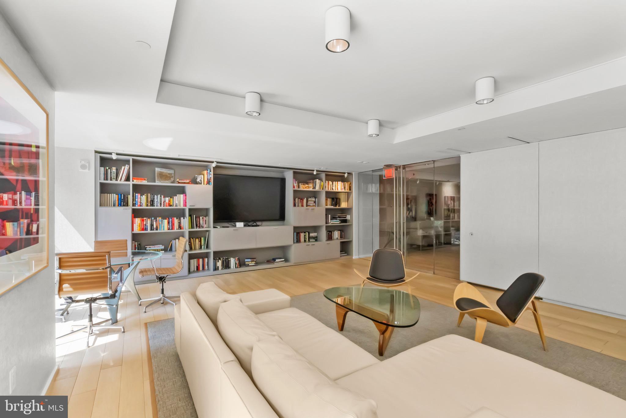 920 I Street NW Unit: 1009