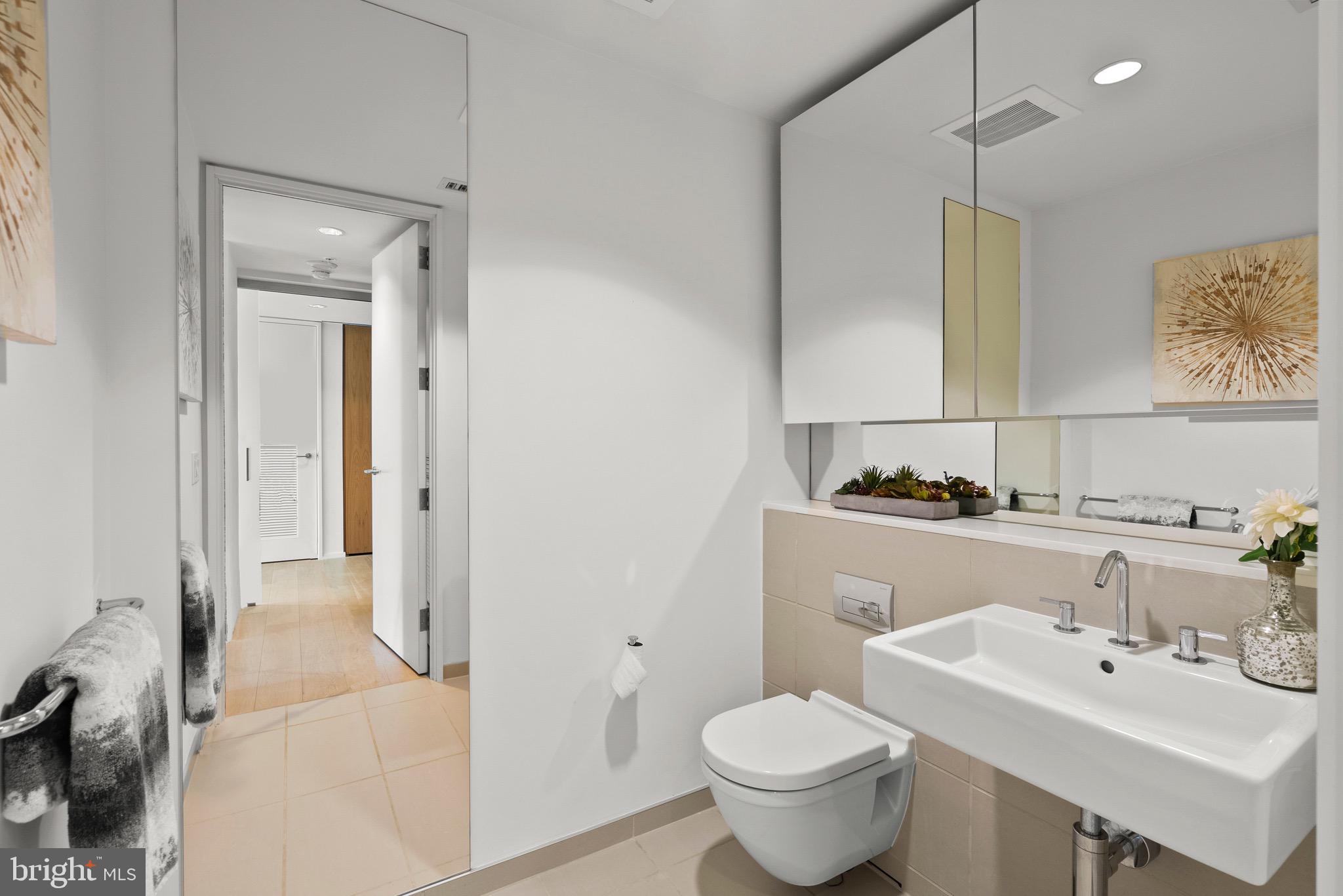 920 I Street NW Unit: 1009