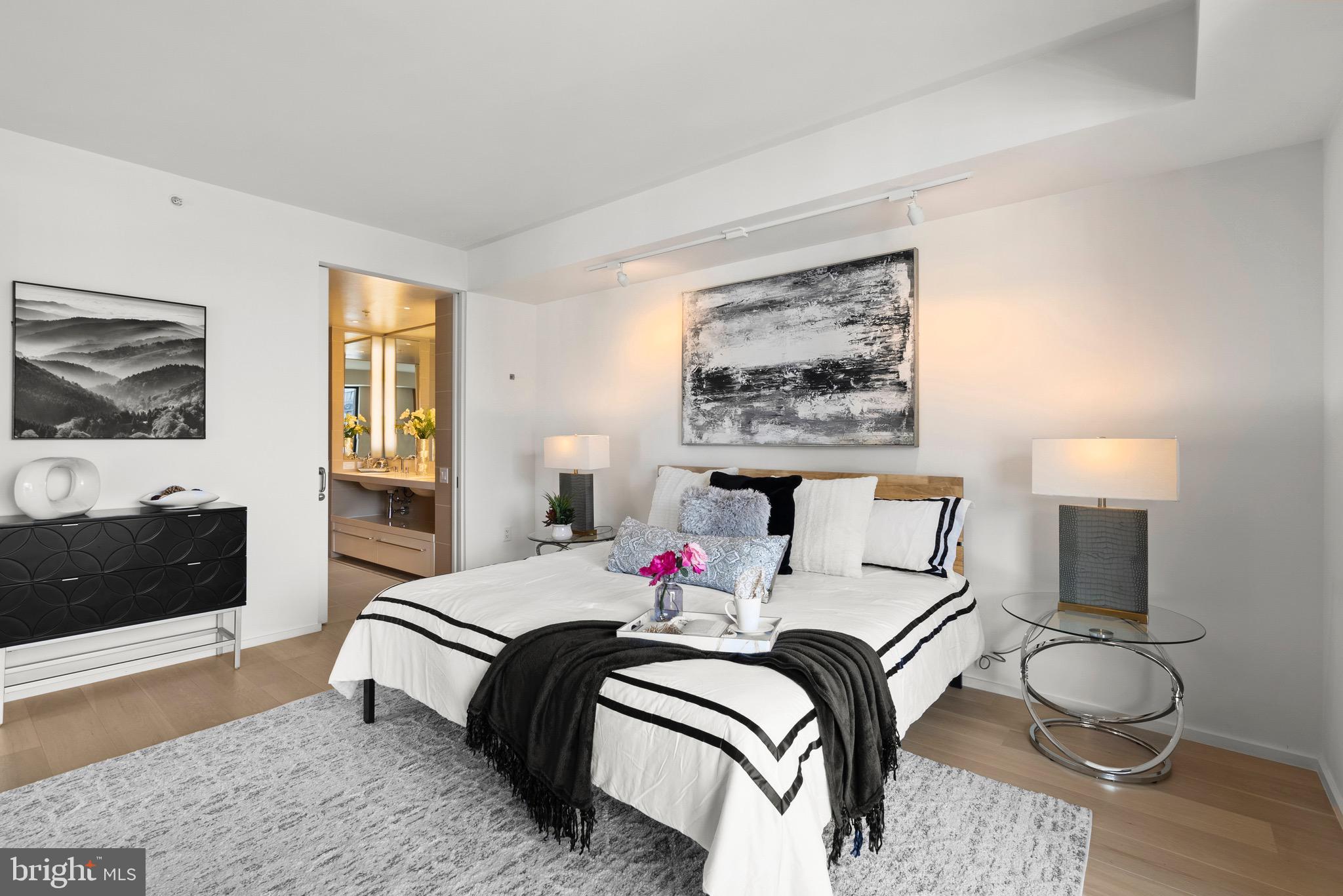 920 I Street NW Unit: 1009