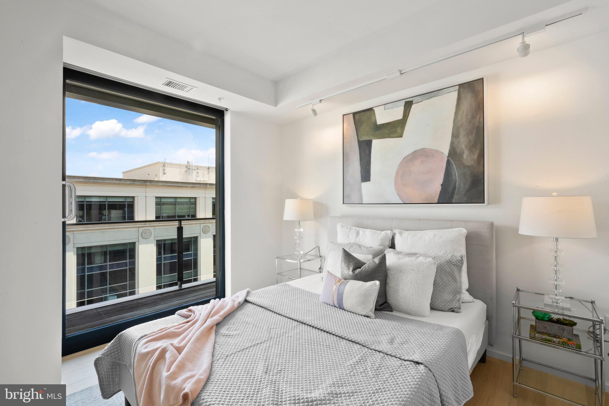 920 I Street NW Unit: 1009