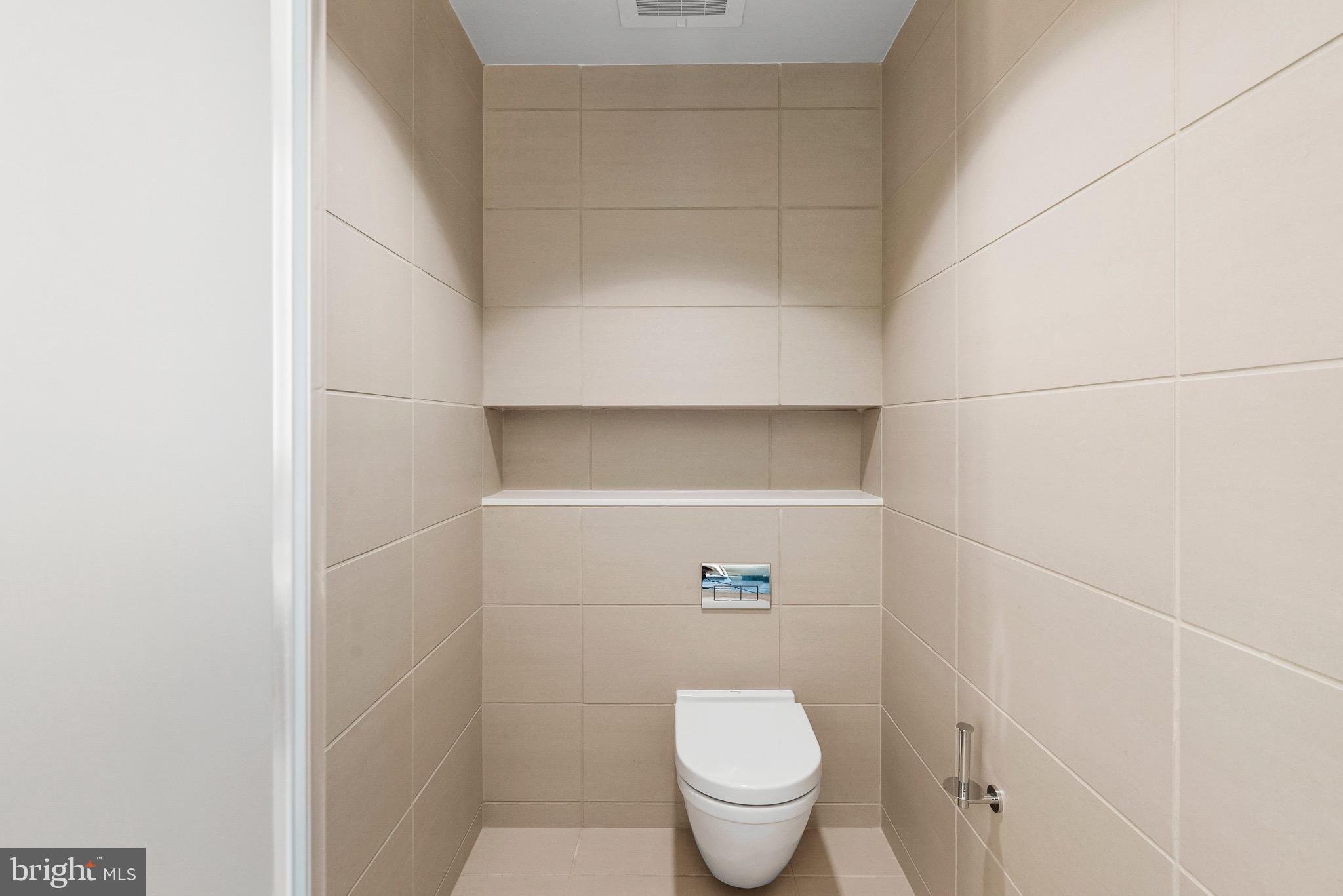 920 I Street NW Unit: 1009