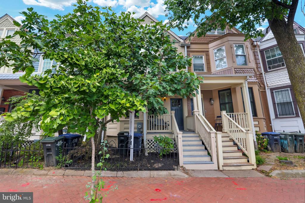 1921 6th St NW
