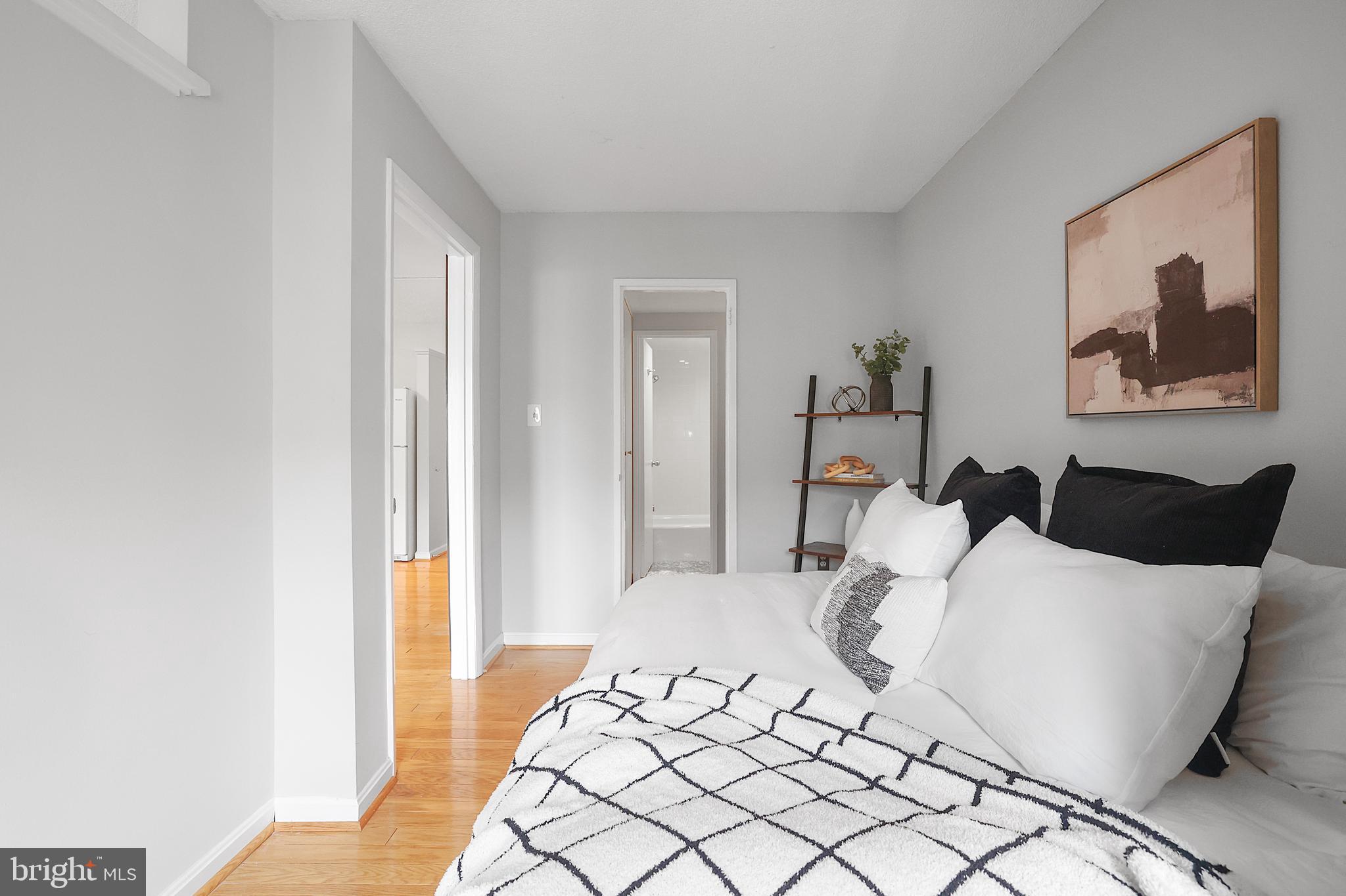 1718 P St NW #612