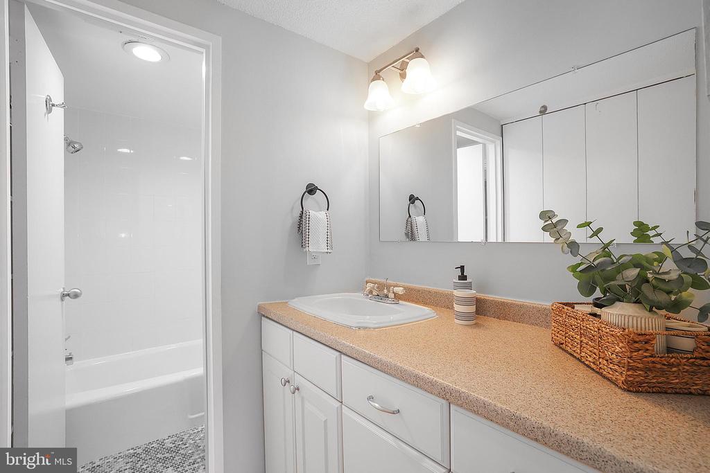 1718 P St NW #612