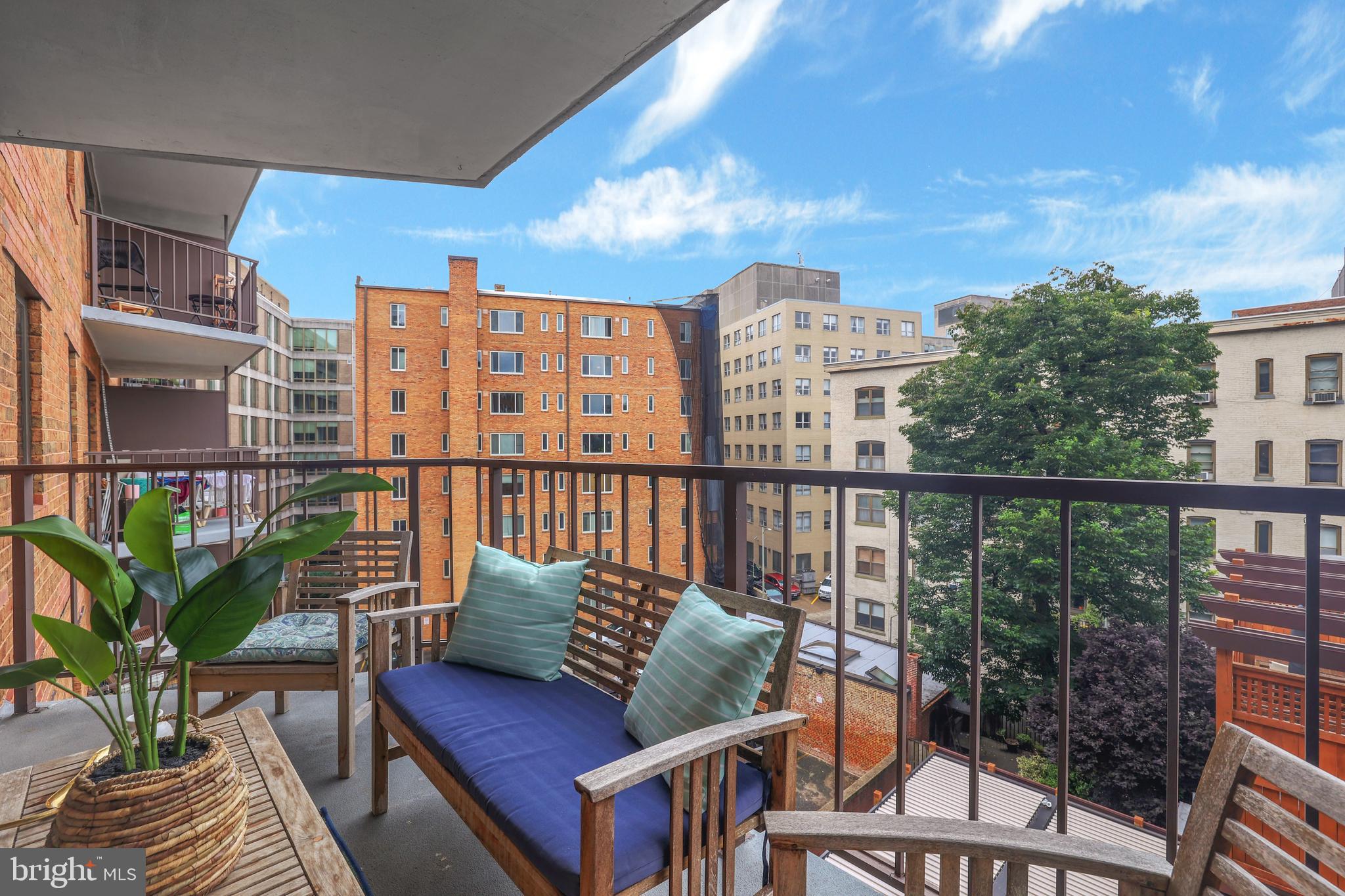 1718 P St NW #612