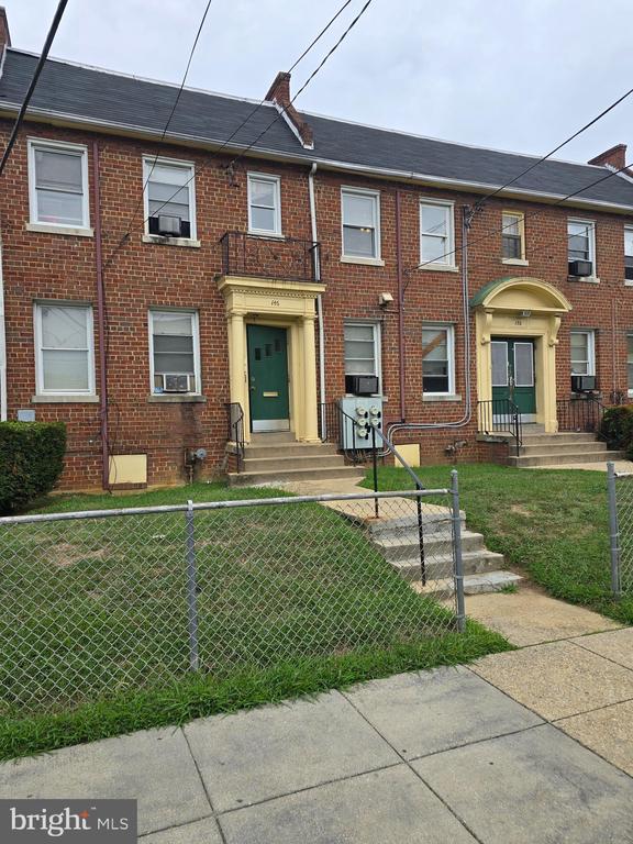 146-150 36th St NE