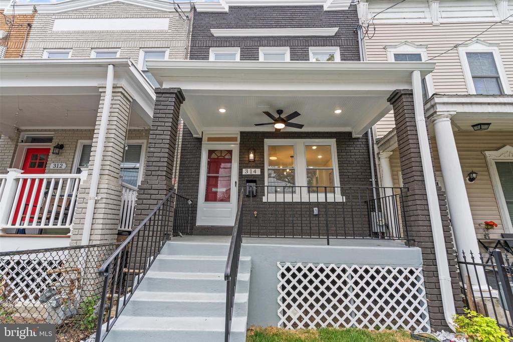 314 Channing St NE