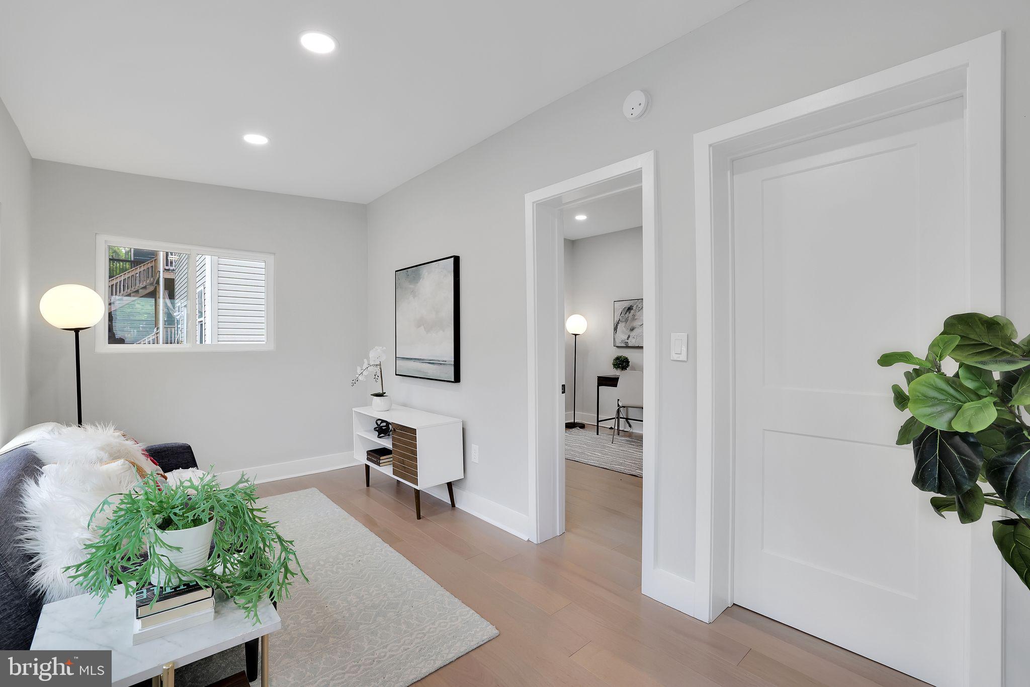 2825 Brentwood Rd NE