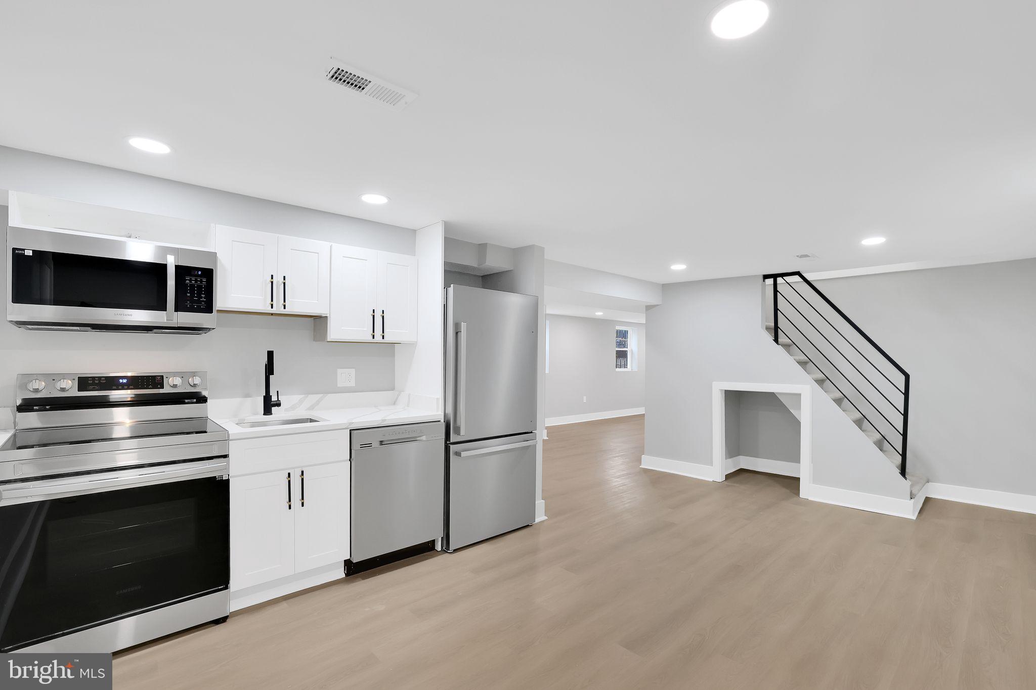 2825 Brentwood Rd NE