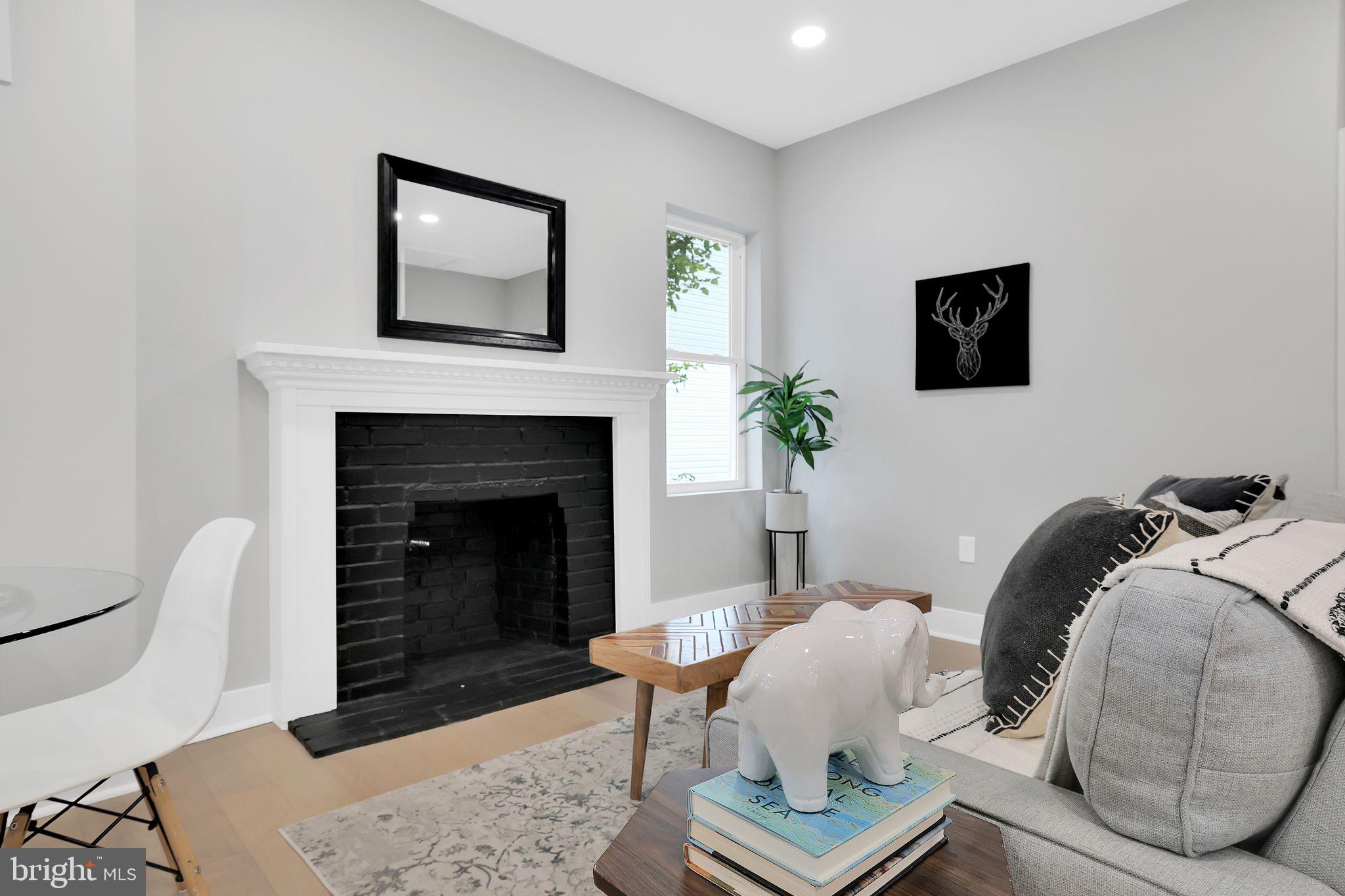 2825 Brentwood Rd NE