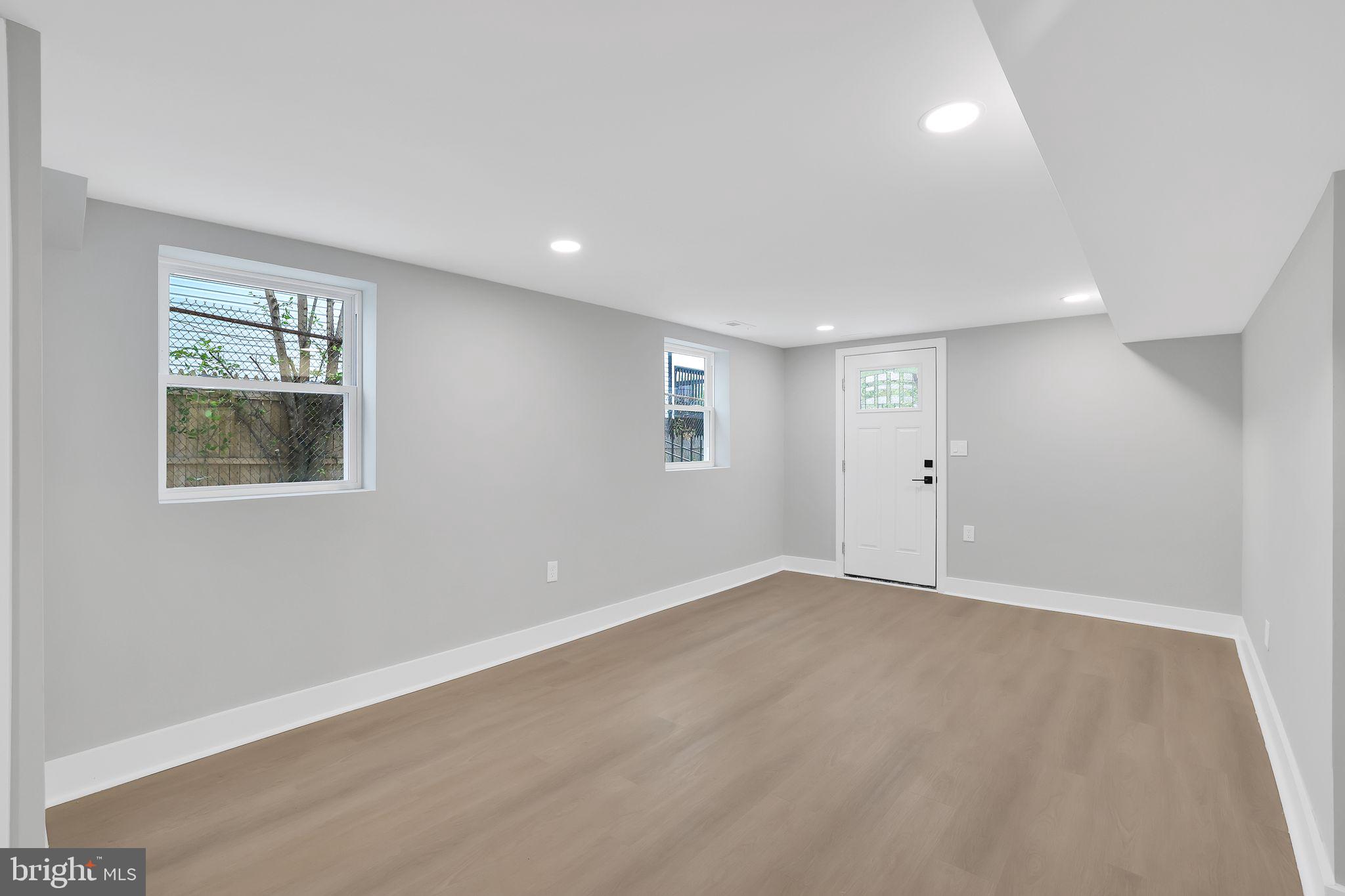 2825 Brentwood Rd NE
