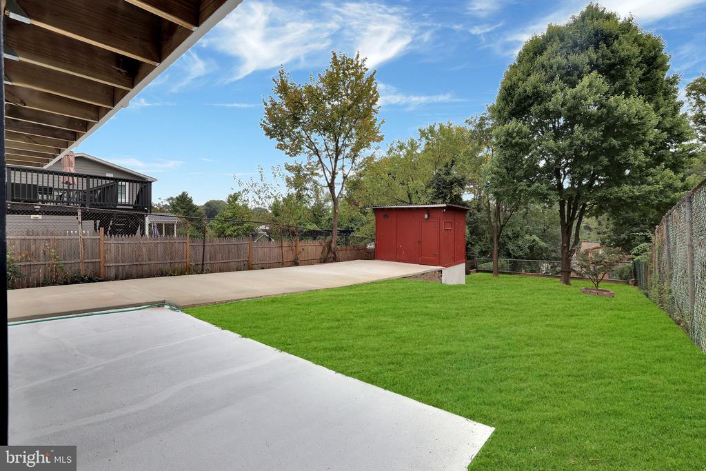 2825 Brentwood Rd NE