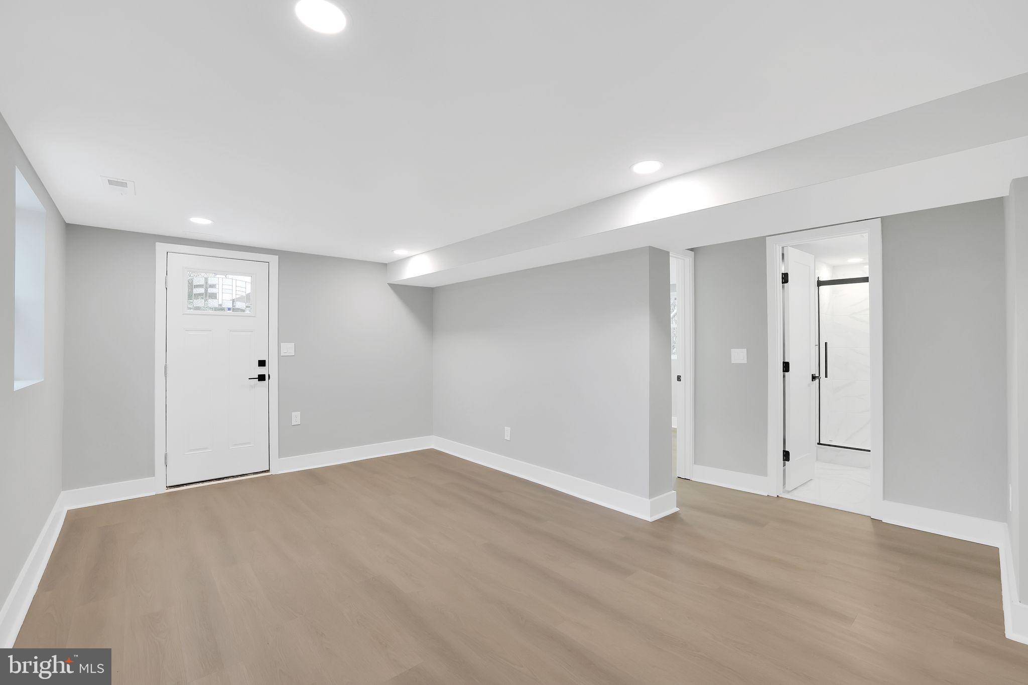 2825 Brentwood Rd NE