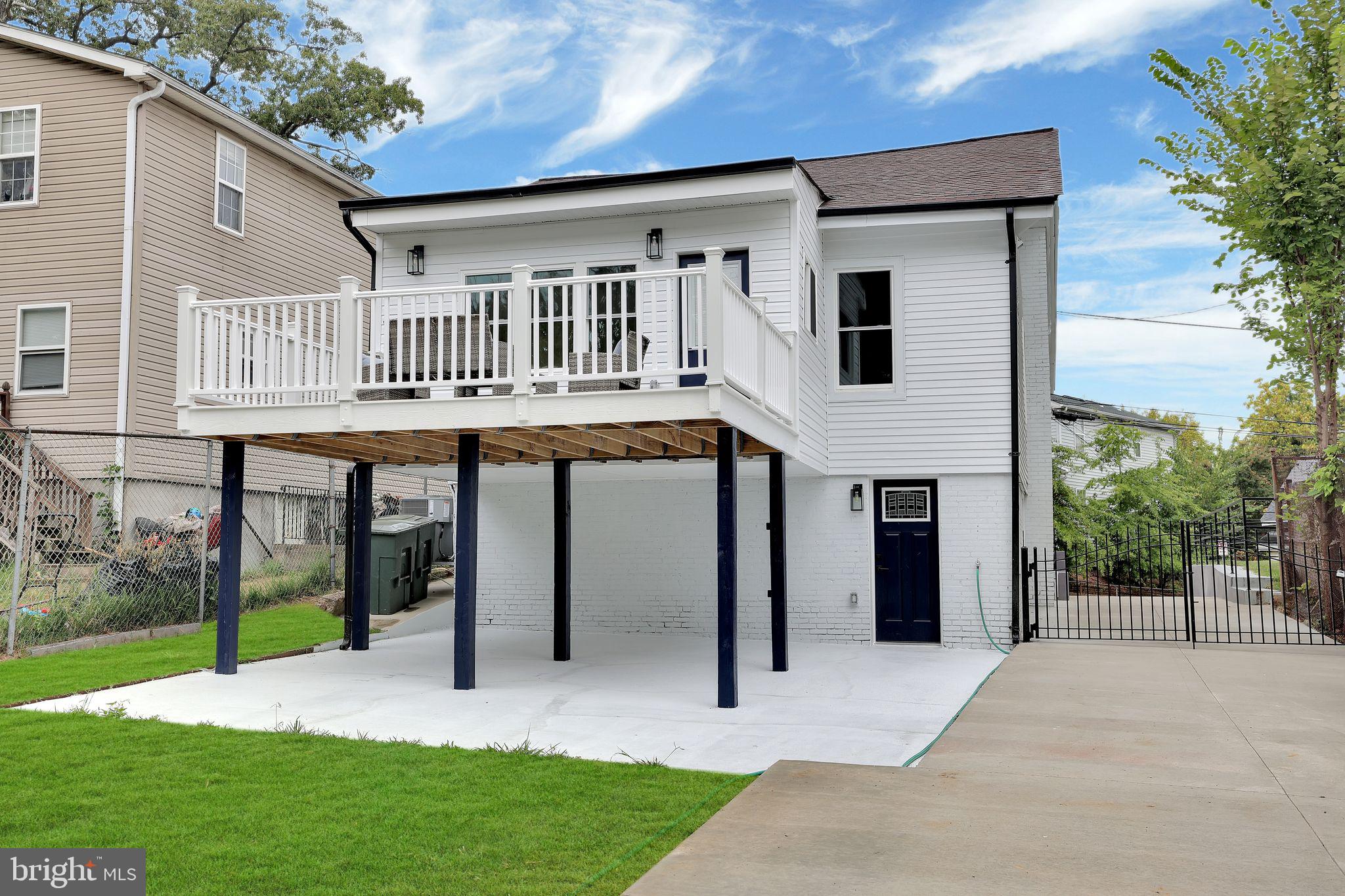 2825 Brentwood Rd NE