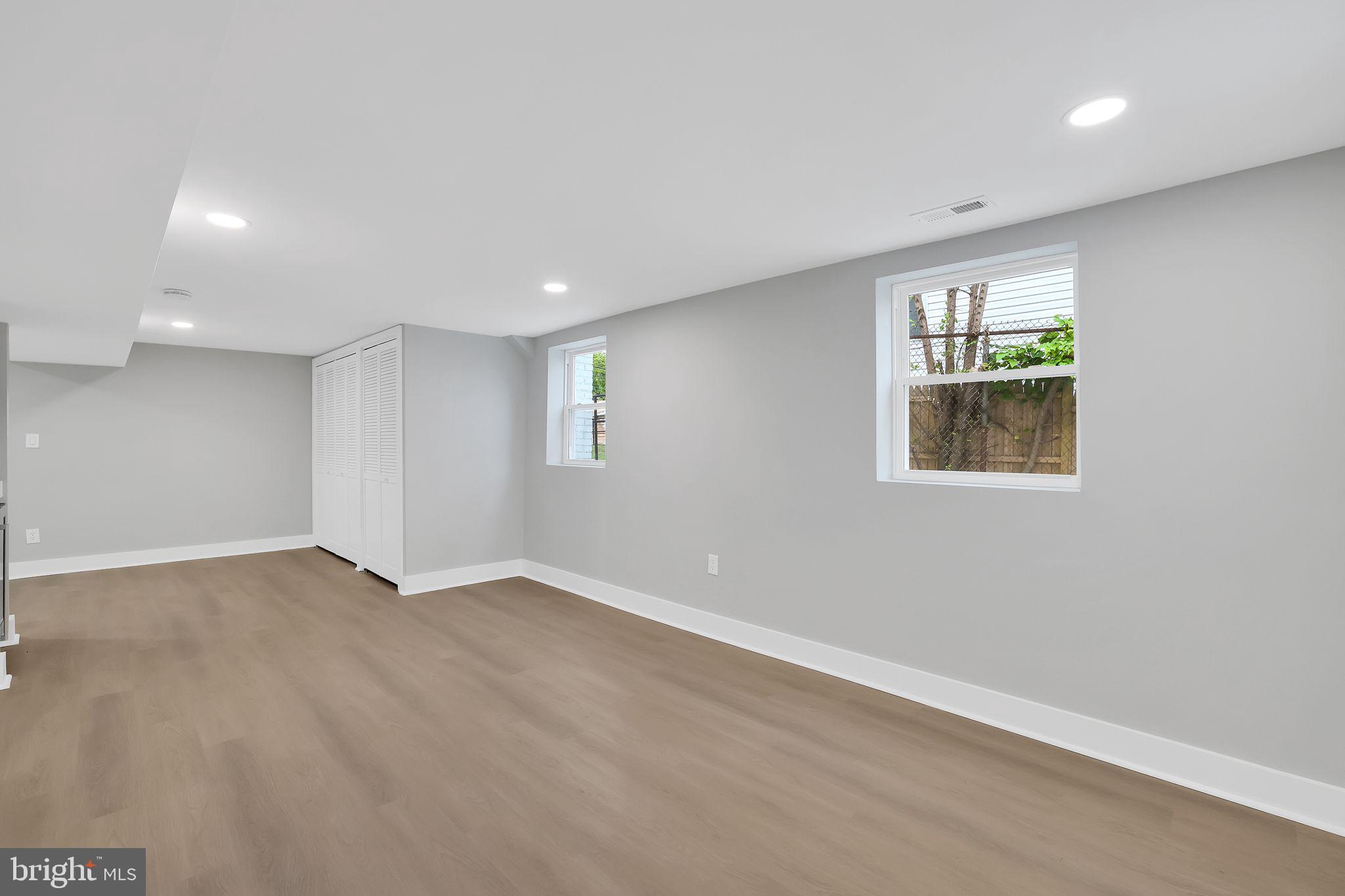 2825 Brentwood Rd NE