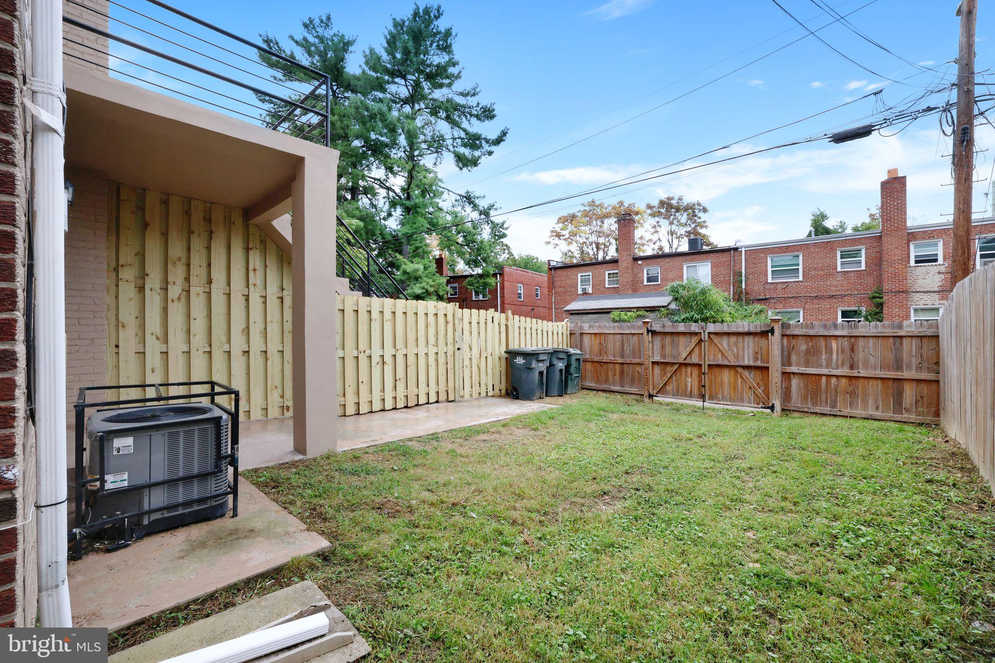 424 Mellon St SE