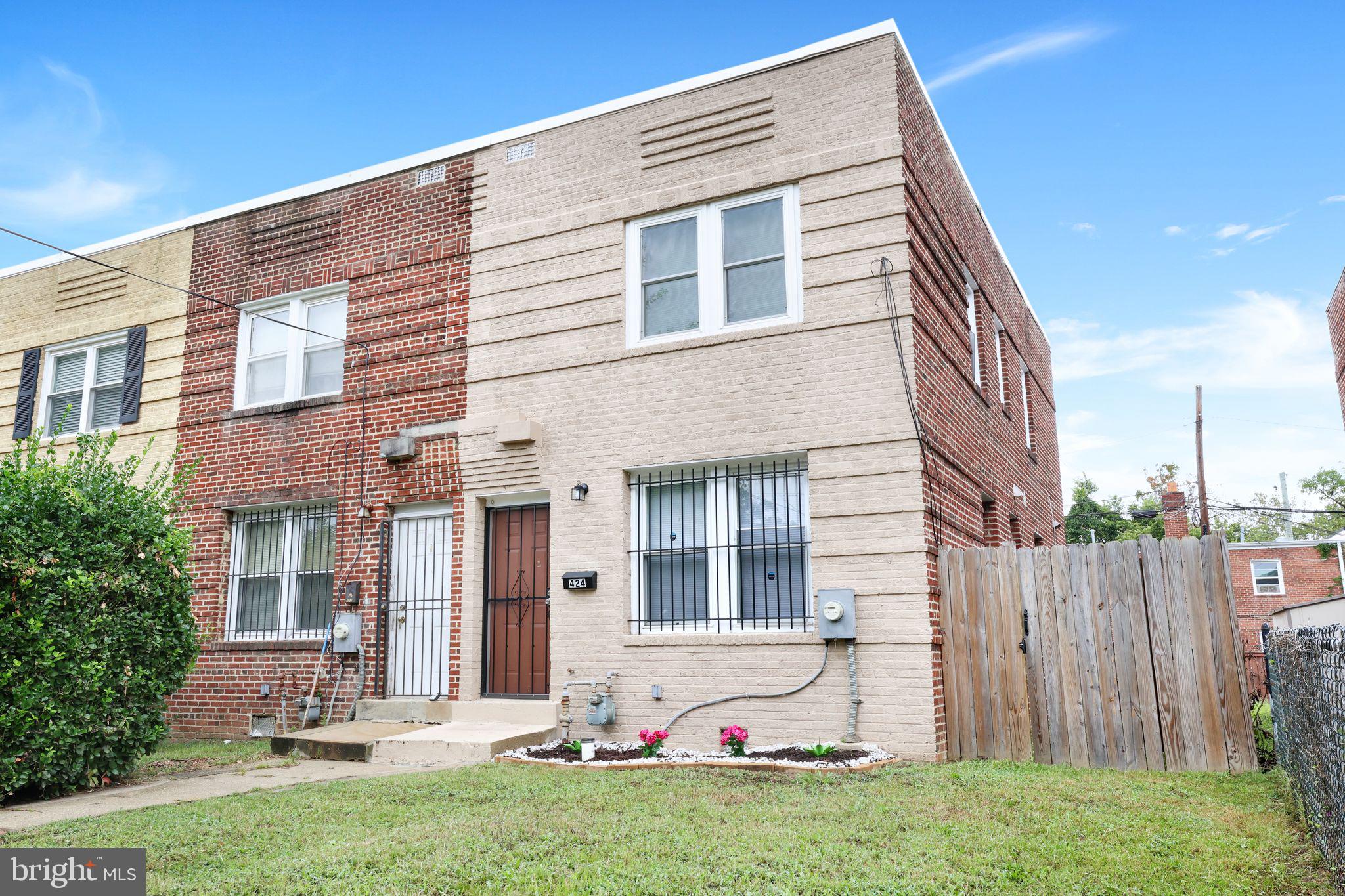 424 Mellon St SE