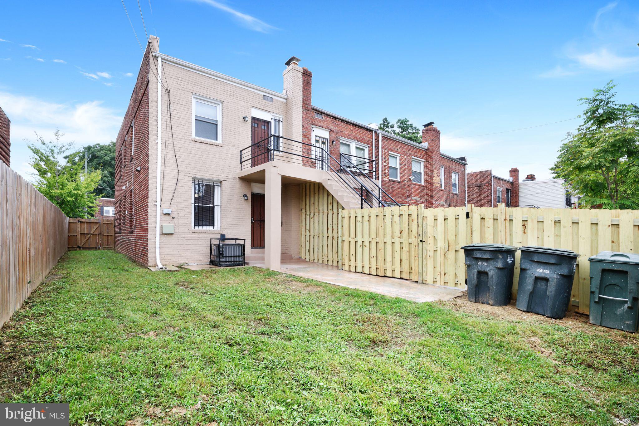 424 Mellon St SE