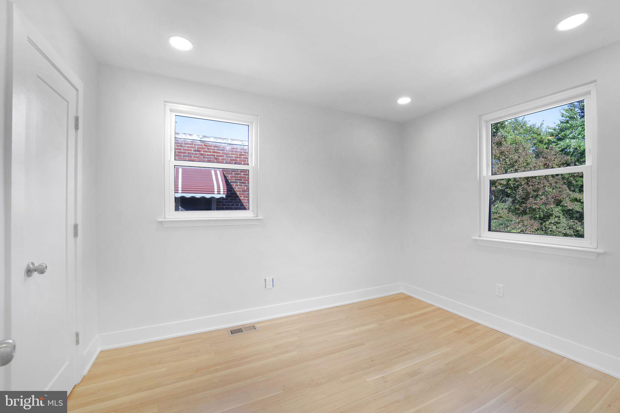 624 Madison St NE
